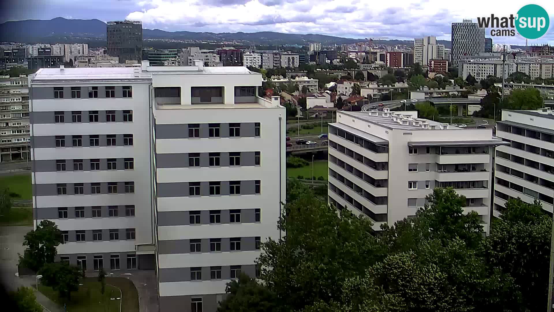 Krožišče Slavonske in Marin Držićeve ulice v Zagrebu v živo