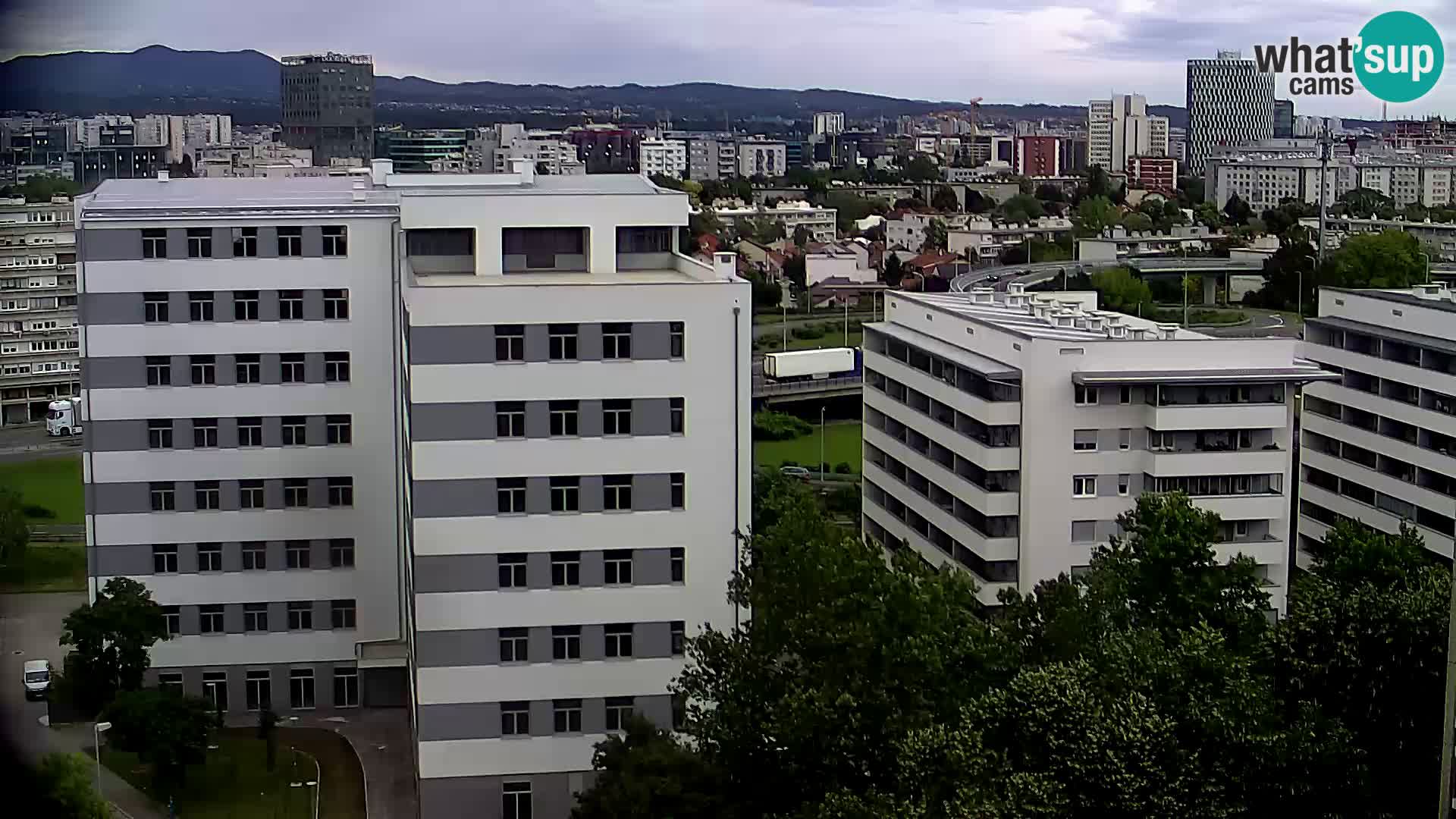 Krožišče Slavonske in Marin Držićeve ulice v Zagrebu v živo