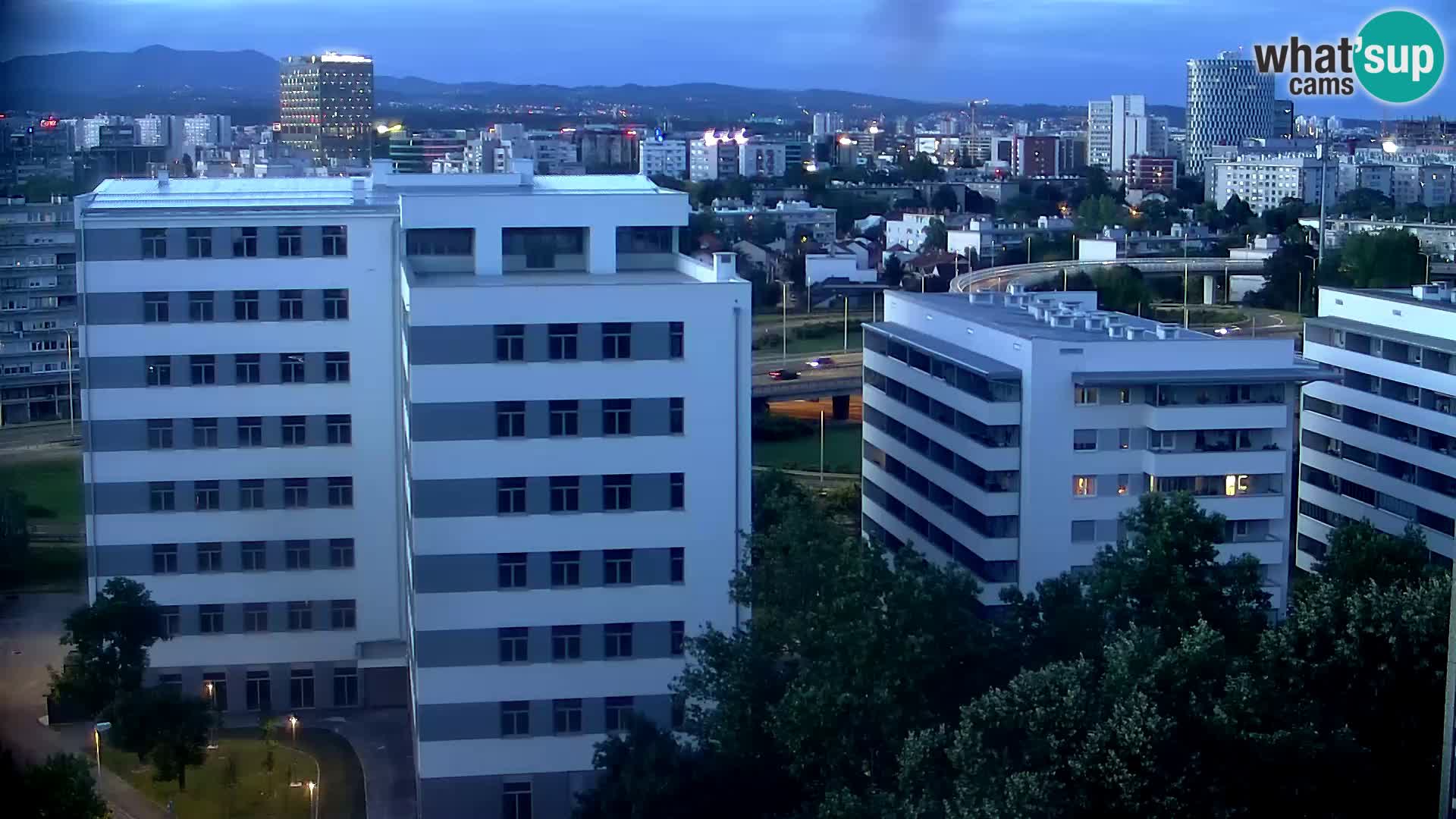 Rond-point en direct traversant les avenues Slavonska et Marin Držić à Zagreb webcam