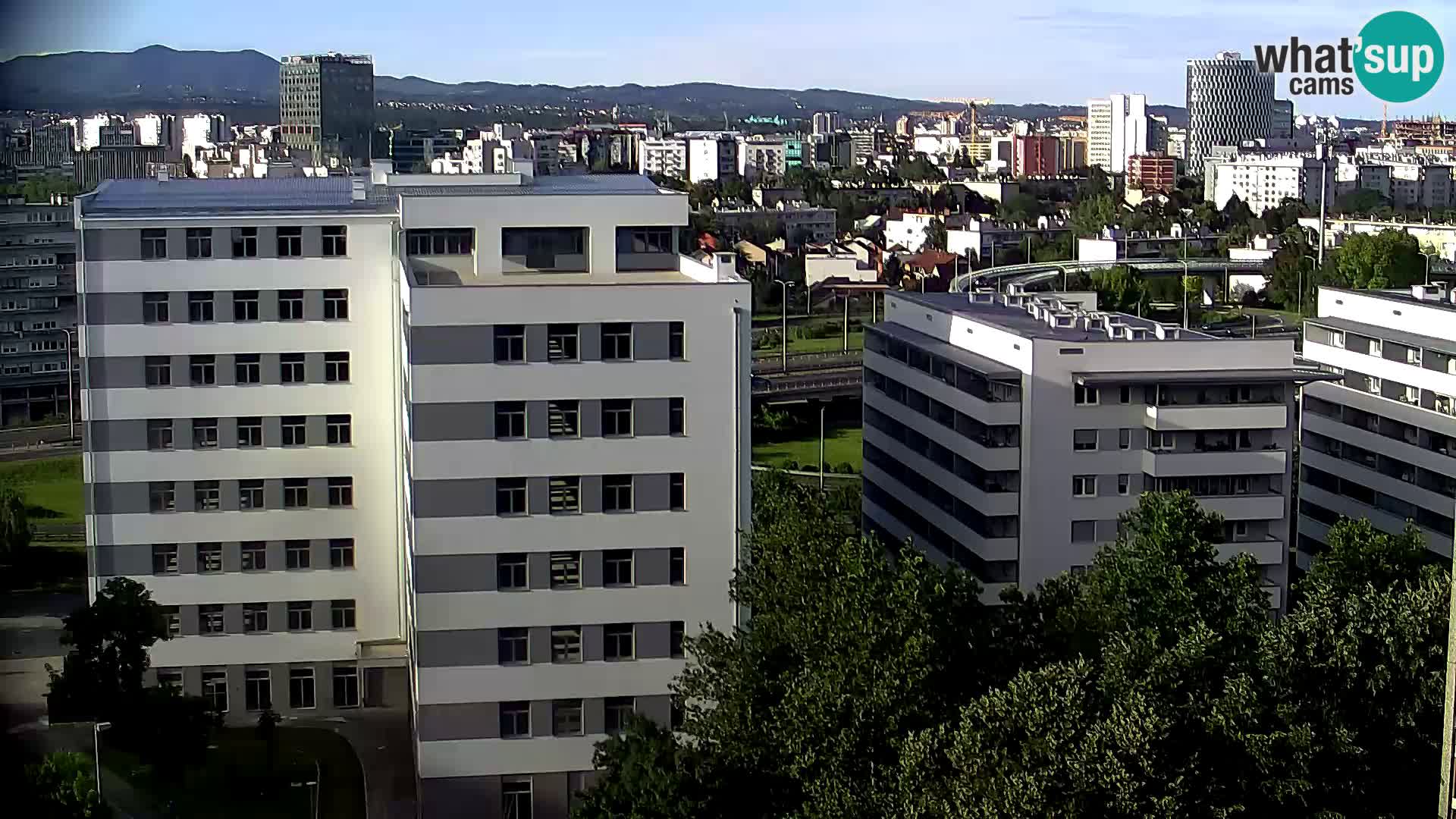 Web kamera Petlja Slavonska – Držićeva  – Zagreb Live