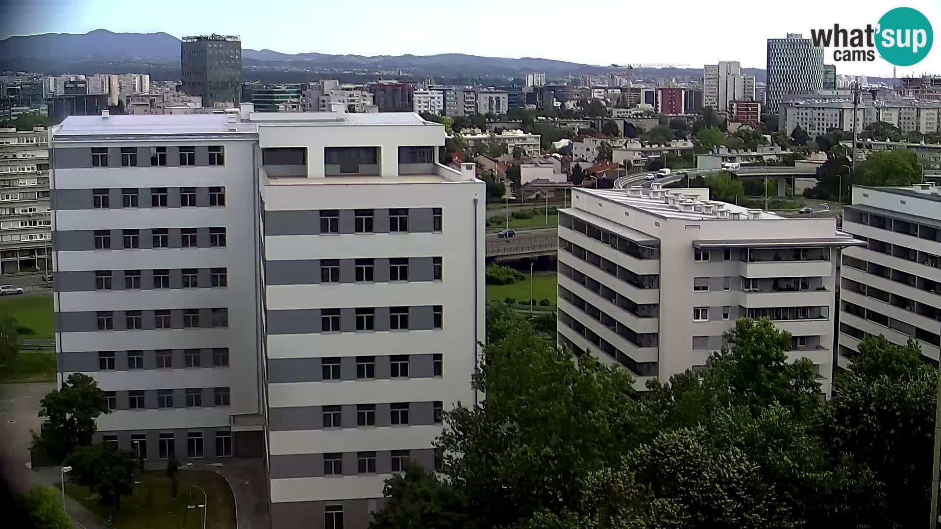 Web kamera Petlja Slavonska – Držićeva  – Zagreb Live