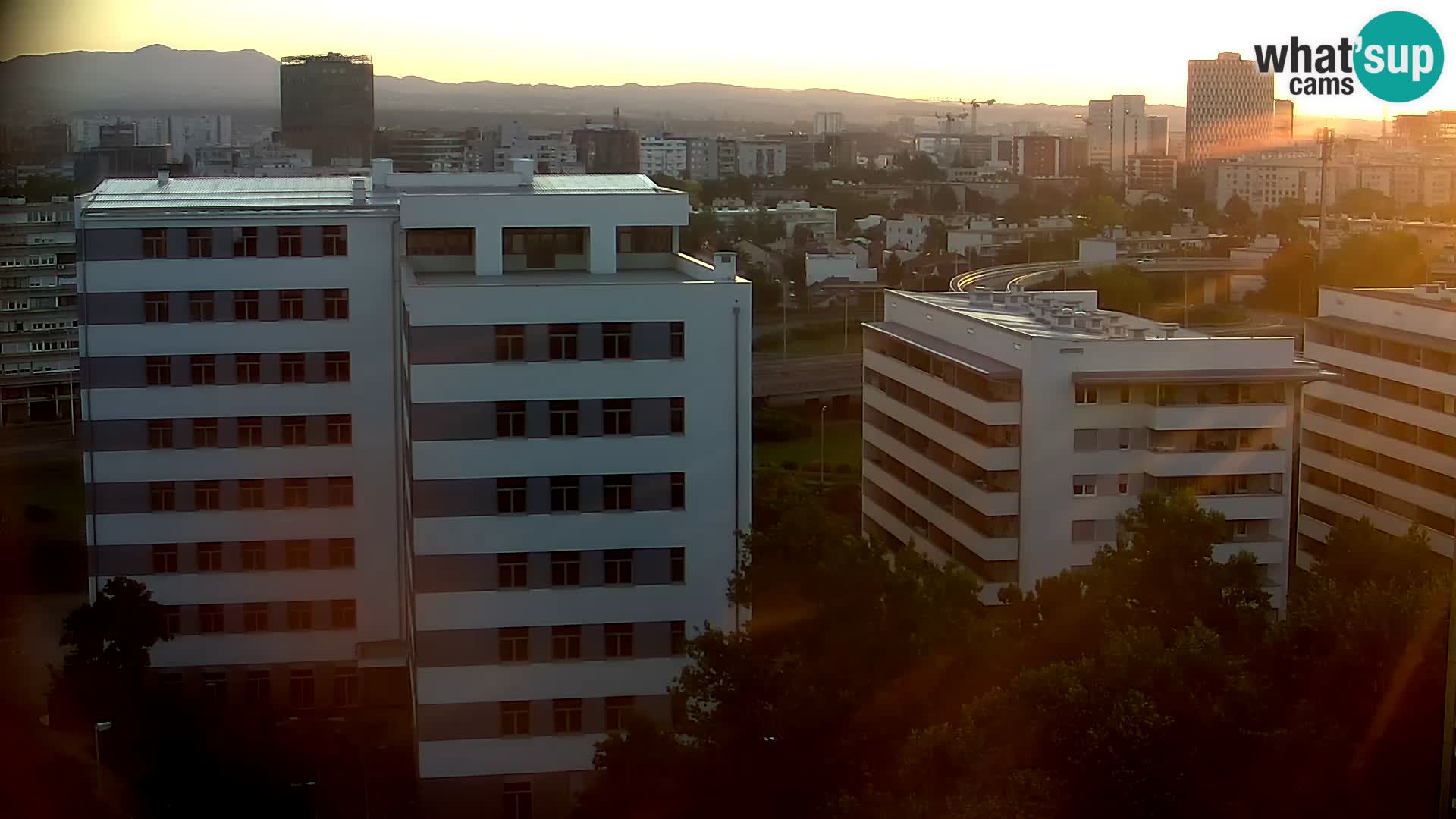 Live-Kreisverkehr Slavonska und Marin Držić Avenue zur Zagreb Webcam