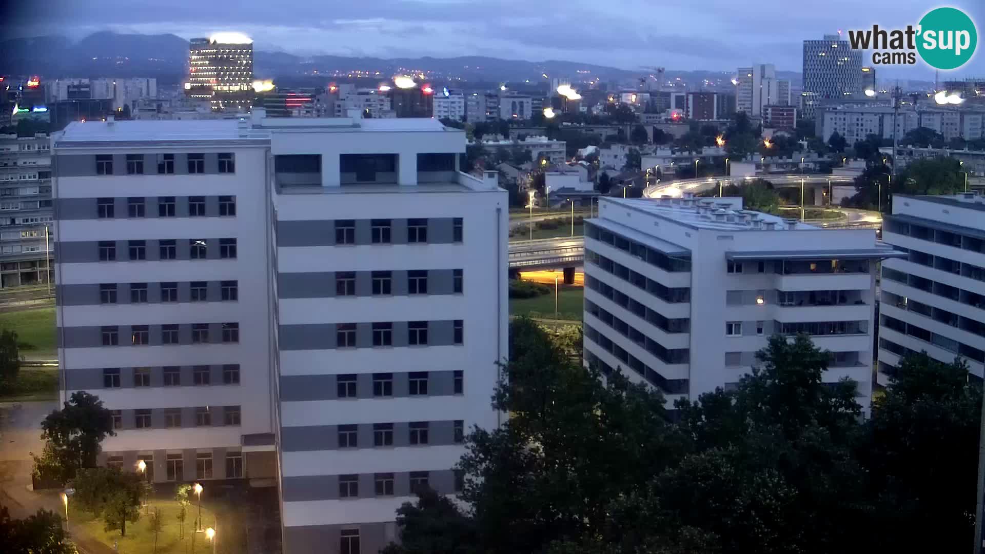 Live-Kreisverkehr Slavonska und Marin Držić Avenue zur Zagreb Webcam