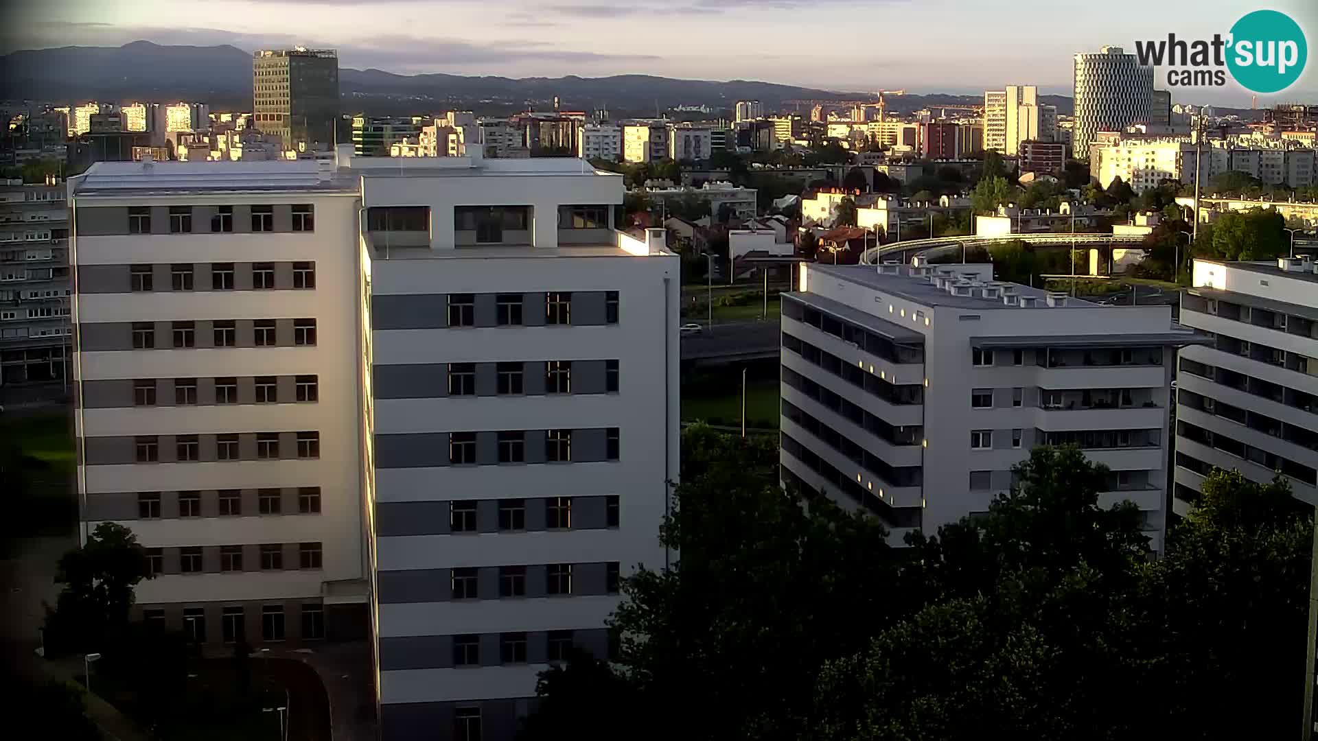 Live Interchange of Slavonska Avenue and Marin Držić Avenue in Zagreb webcam