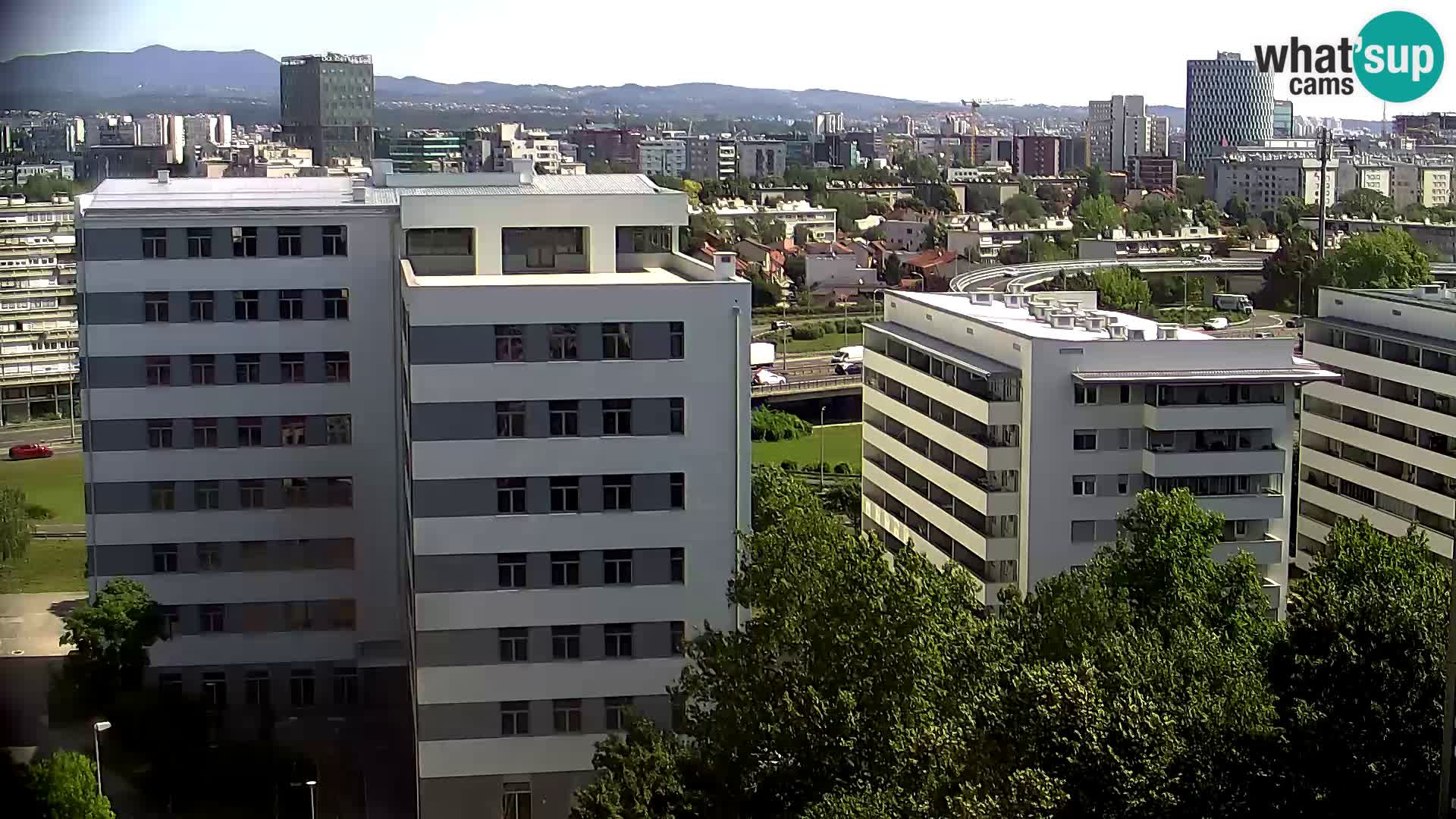 Rond-point en direct traversant les avenues Slavonska et Marin Držić à Zagreb webcam