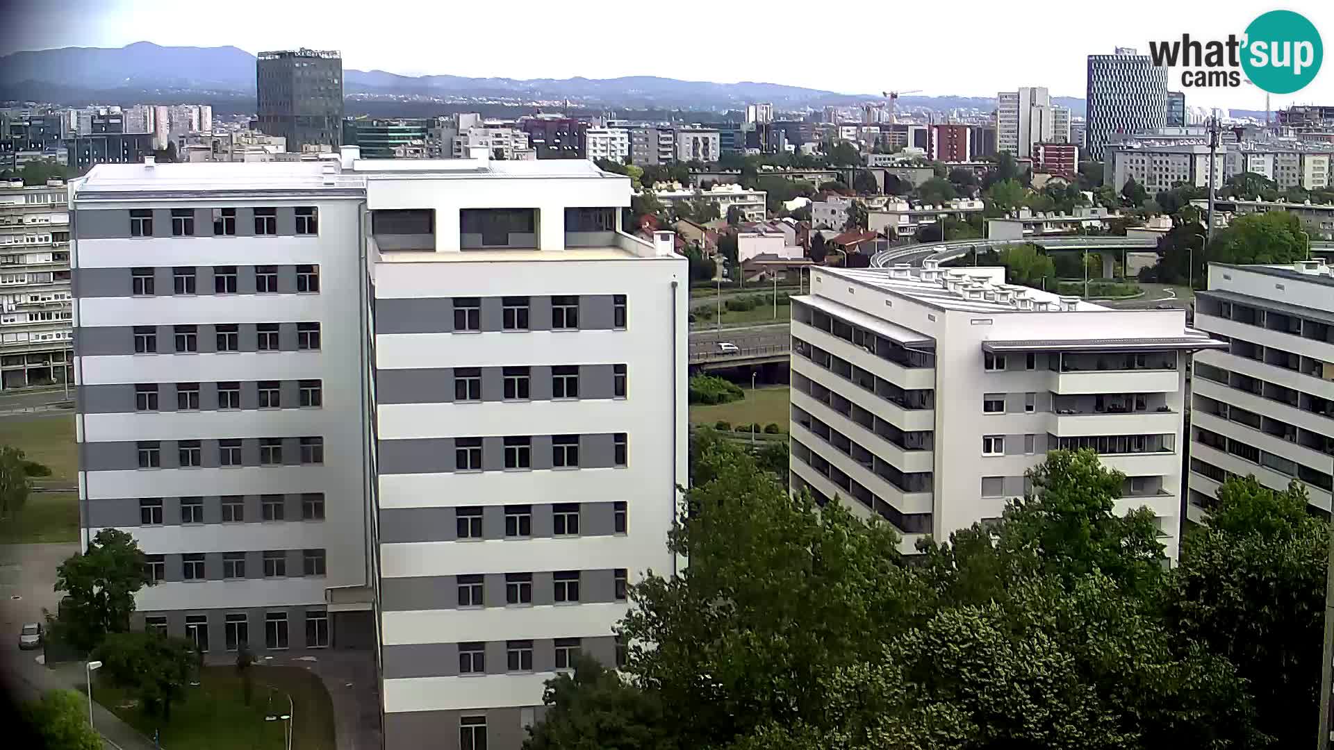 Live-Kreisverkehr Slavonska und Marin Držić Avenue zur Zagreb Webcam