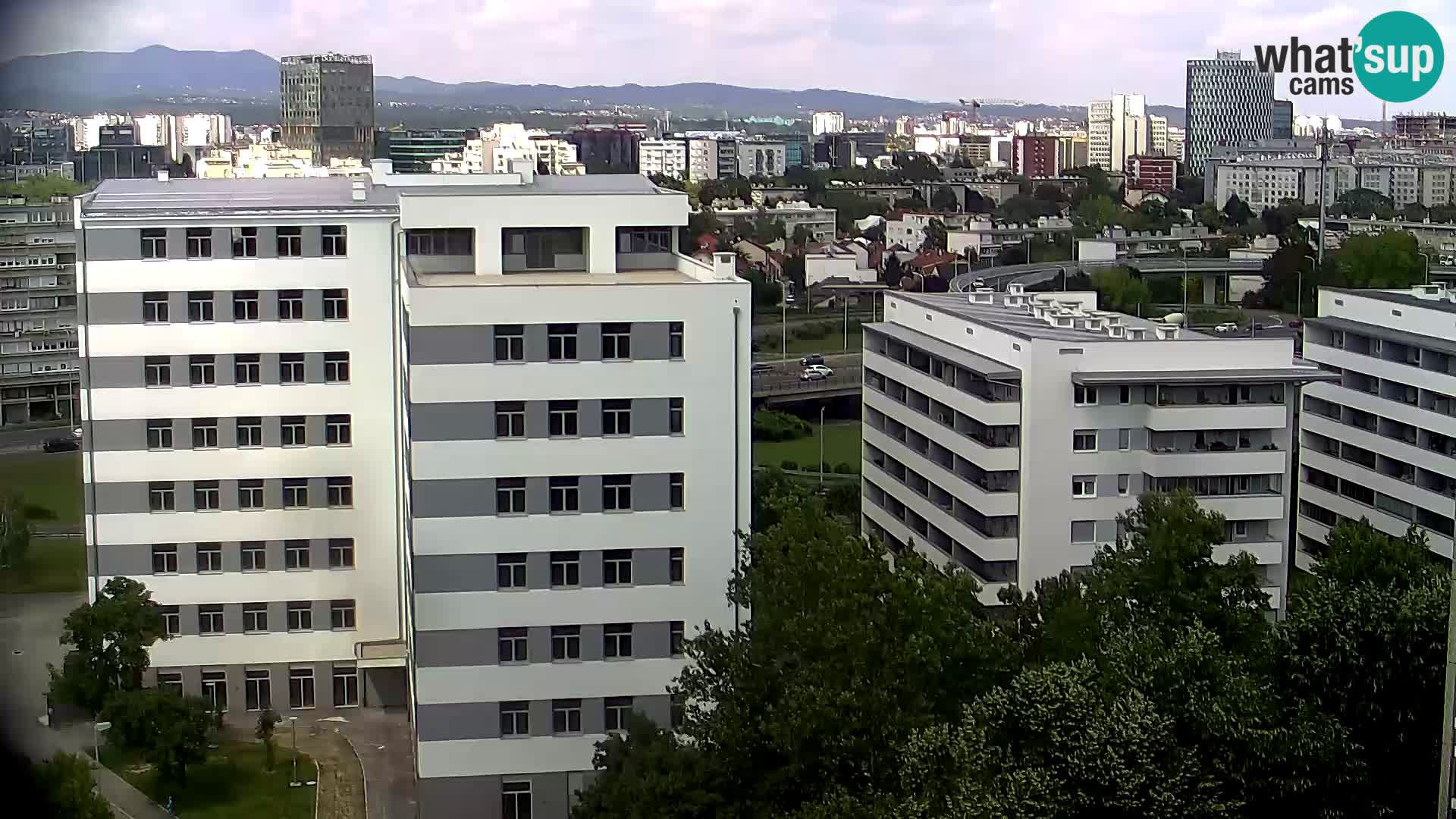 Live-Kreisverkehr Slavonska und Marin Držić Avenue zur Zagreb Webcam