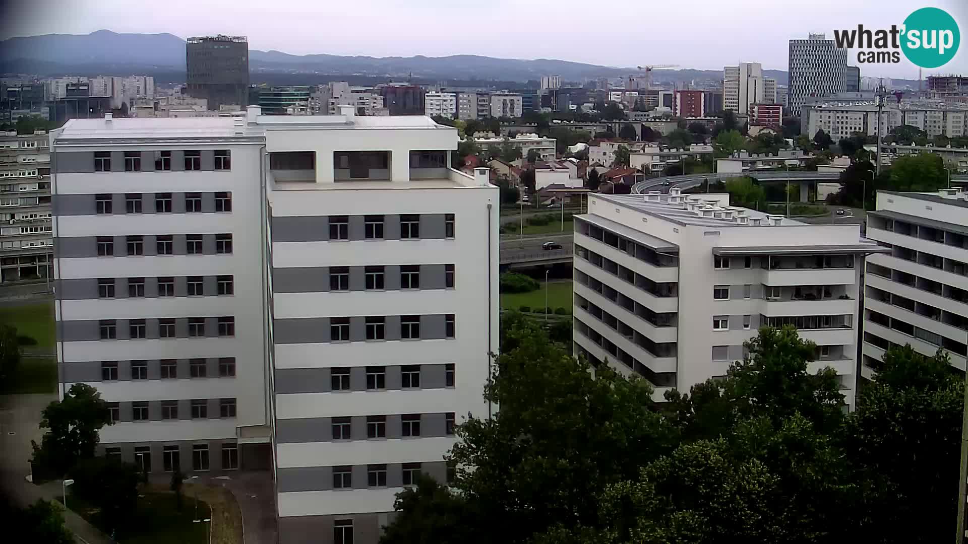 Live-Kreisverkehr Slavonska und Marin Držić Avenue zur Zagreb Webcam