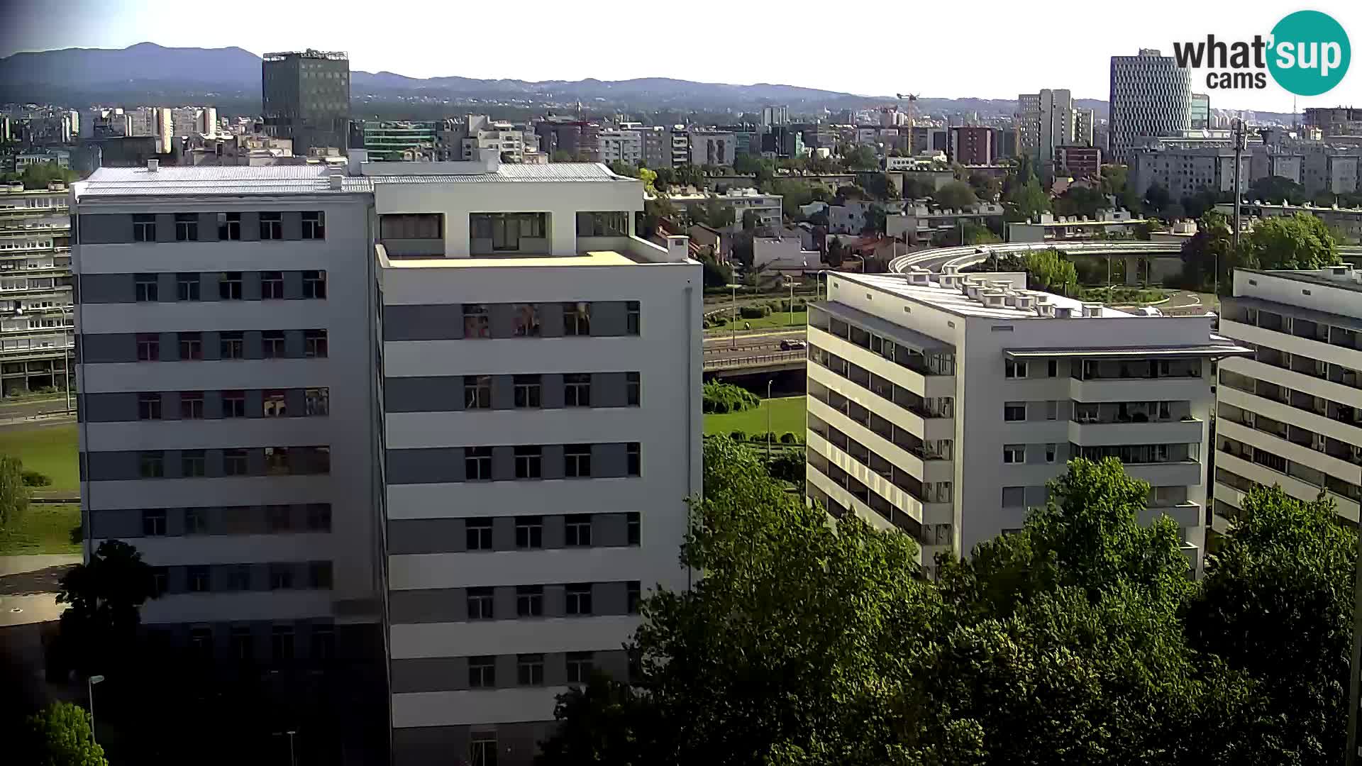 Live-Kreisverkehr Slavonska und Marin Držić Avenue zur Zagreb Webcam