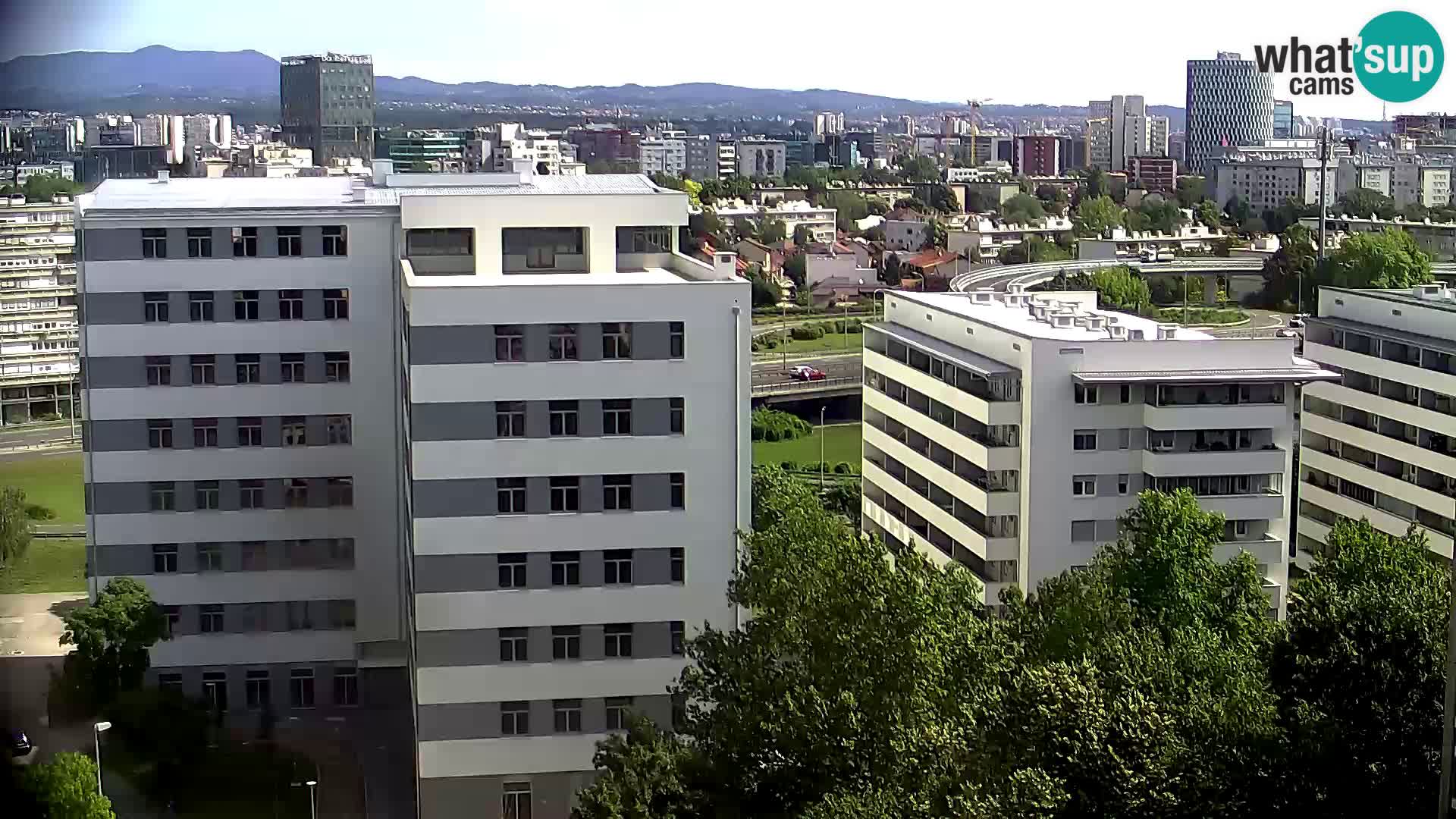Live-Kreisverkehr Slavonska und Marin Držić Avenue zur Zagreb Webcam