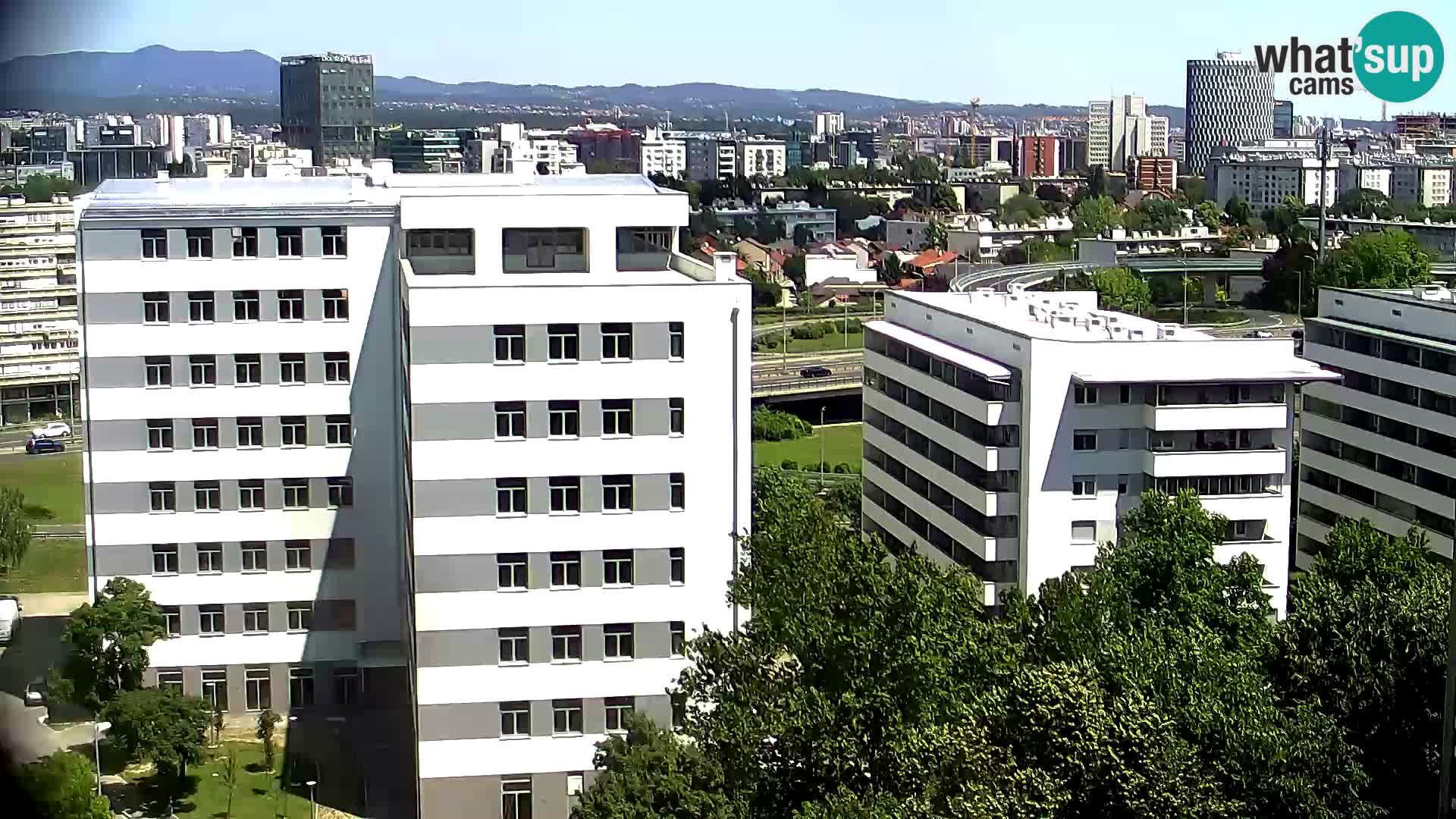 Rond-point en direct traversant les avenues Slavonska et Marin Držić à Zagreb webcam