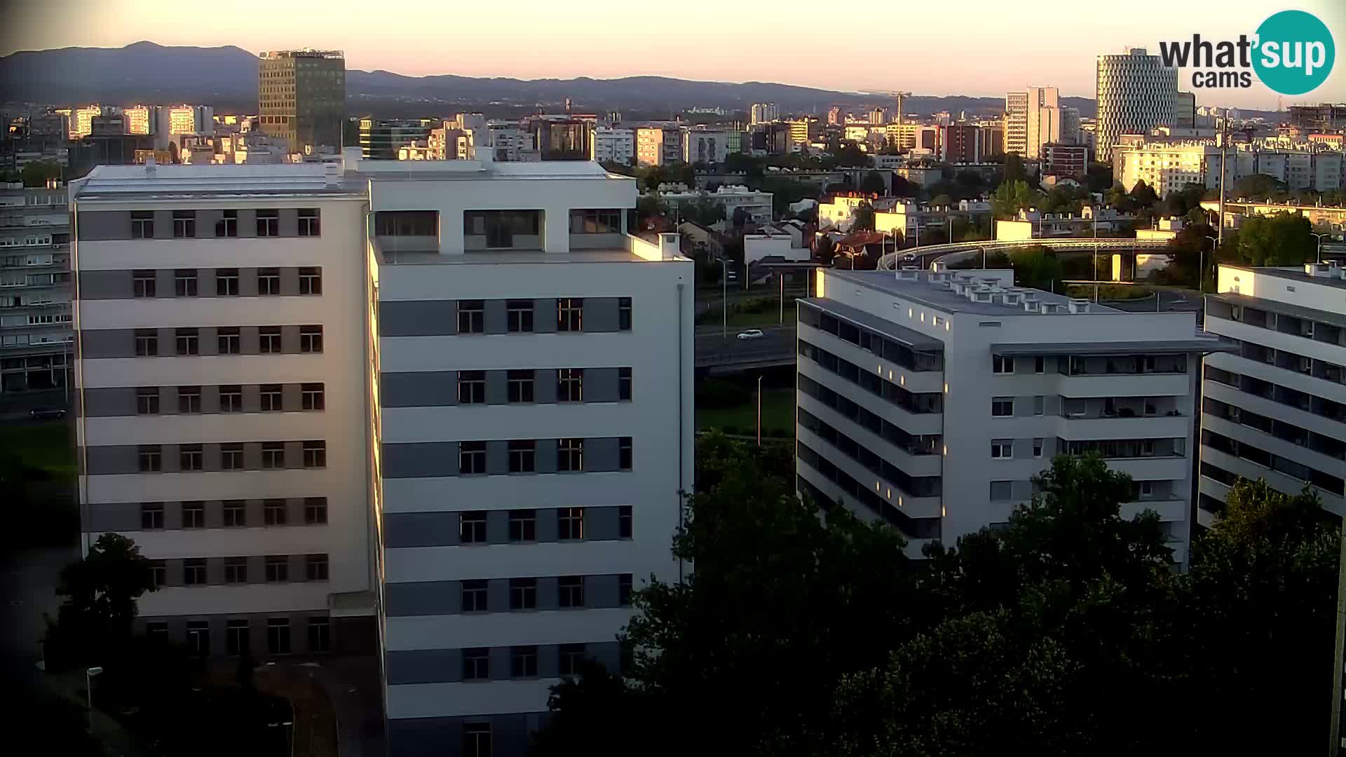 Live Interchange of Slavonska Avenue and Marin Držić Avenue in Zagreb webcam