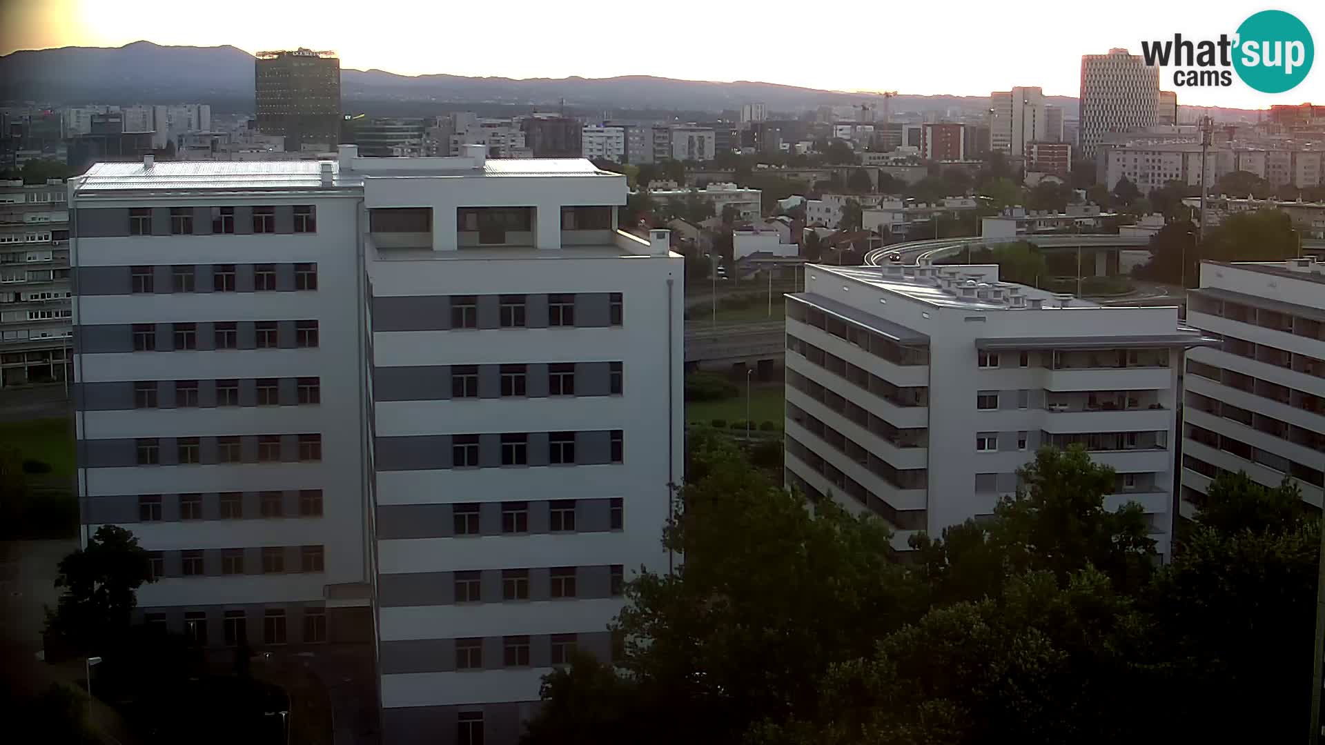 Krožišče Slavonske in Marin Držićeve ulice v Zagrebu v živo