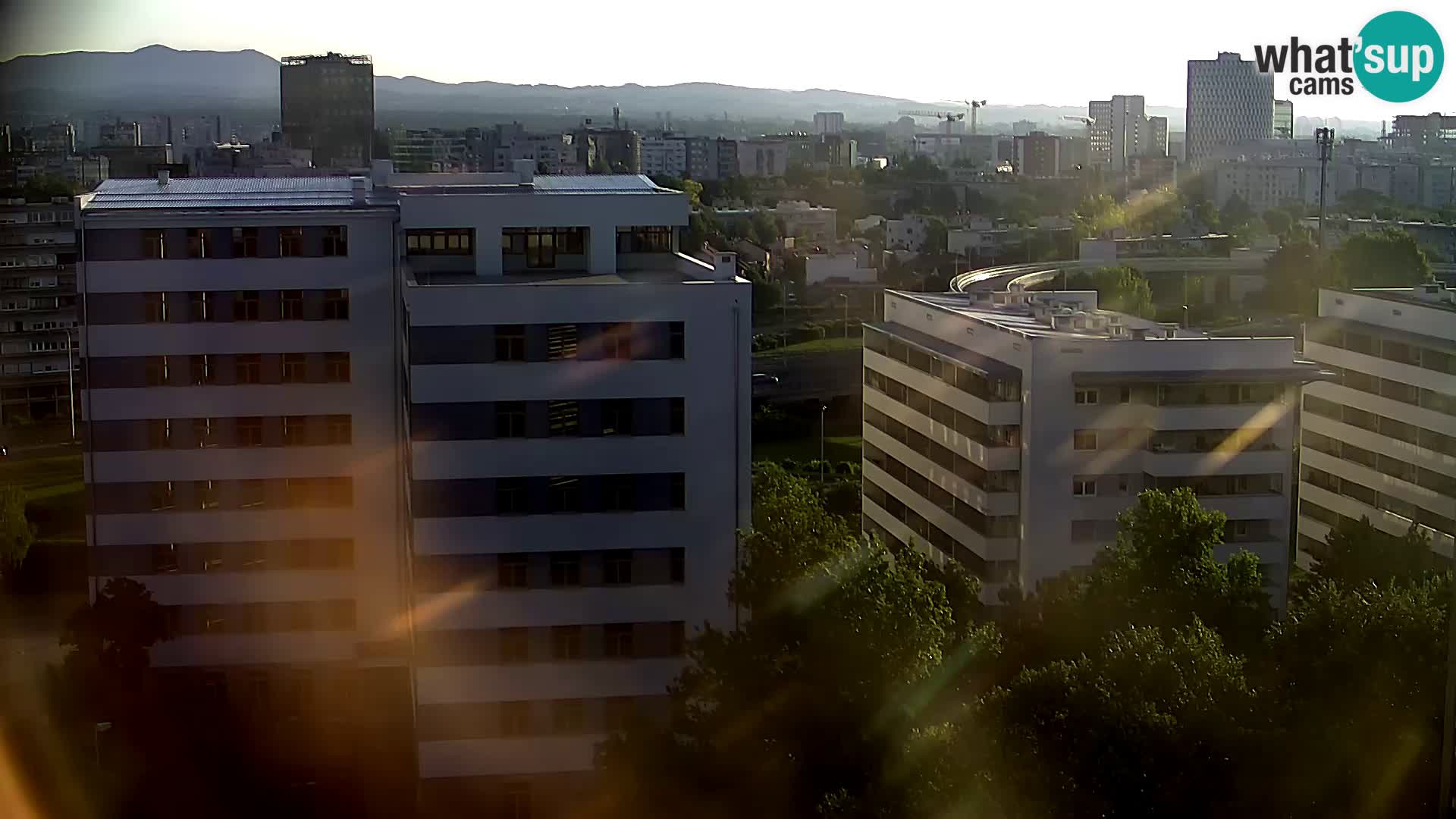Rond-point en direct traversant les avenues Slavonska et Marin Držić à Zagreb webcam