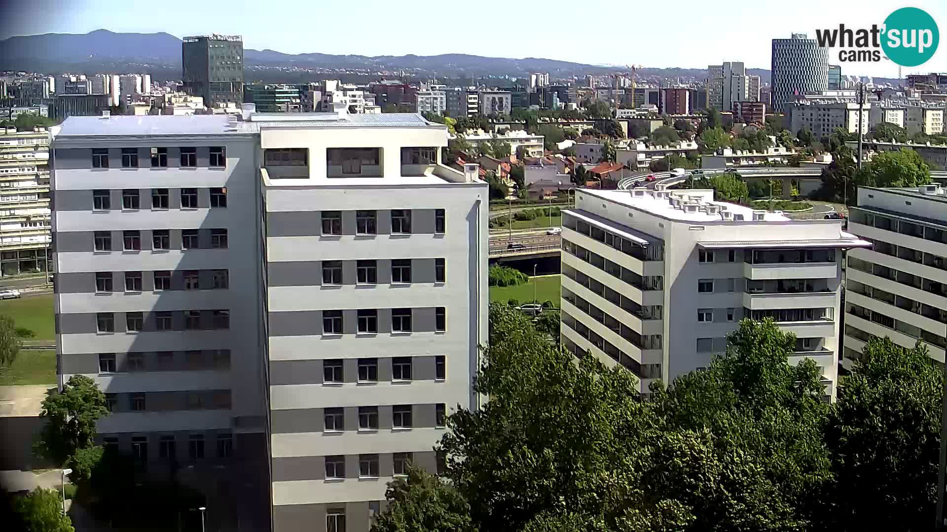 Web kamera Petlja Slavonska – Držićeva  – Zagreb Live