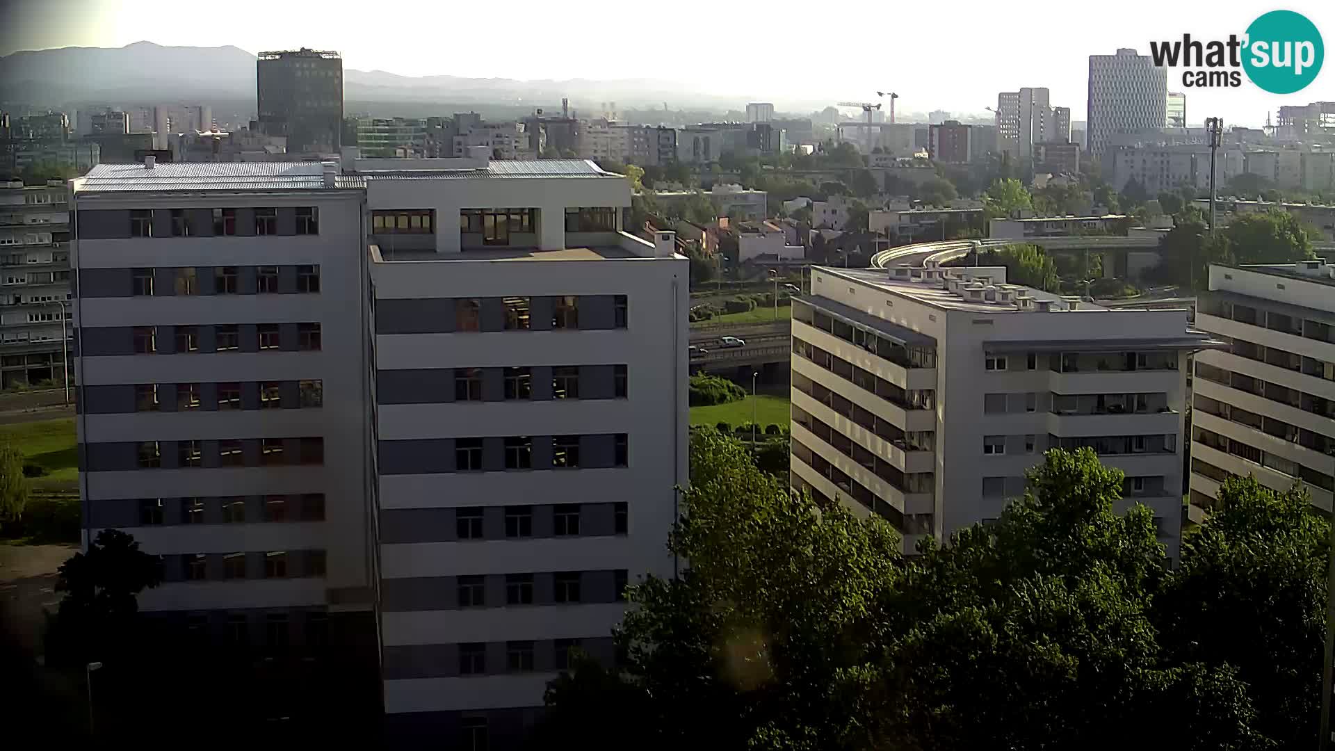 Rond-point en direct traversant les avenues Slavonska et Marin Držić à Zagreb webcam