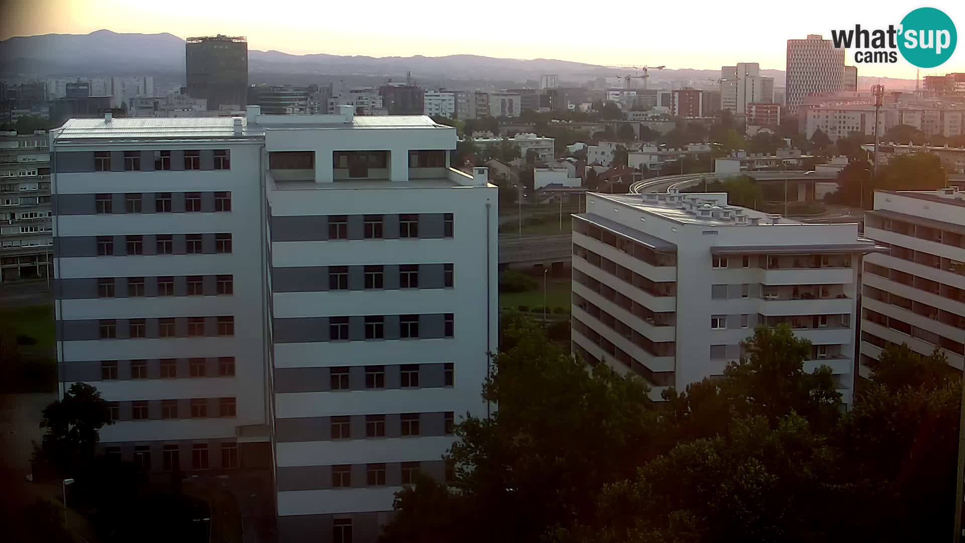 Live-Kreisverkehr Slavonska und Marin Držić Avenue zur Zagreb Webcam