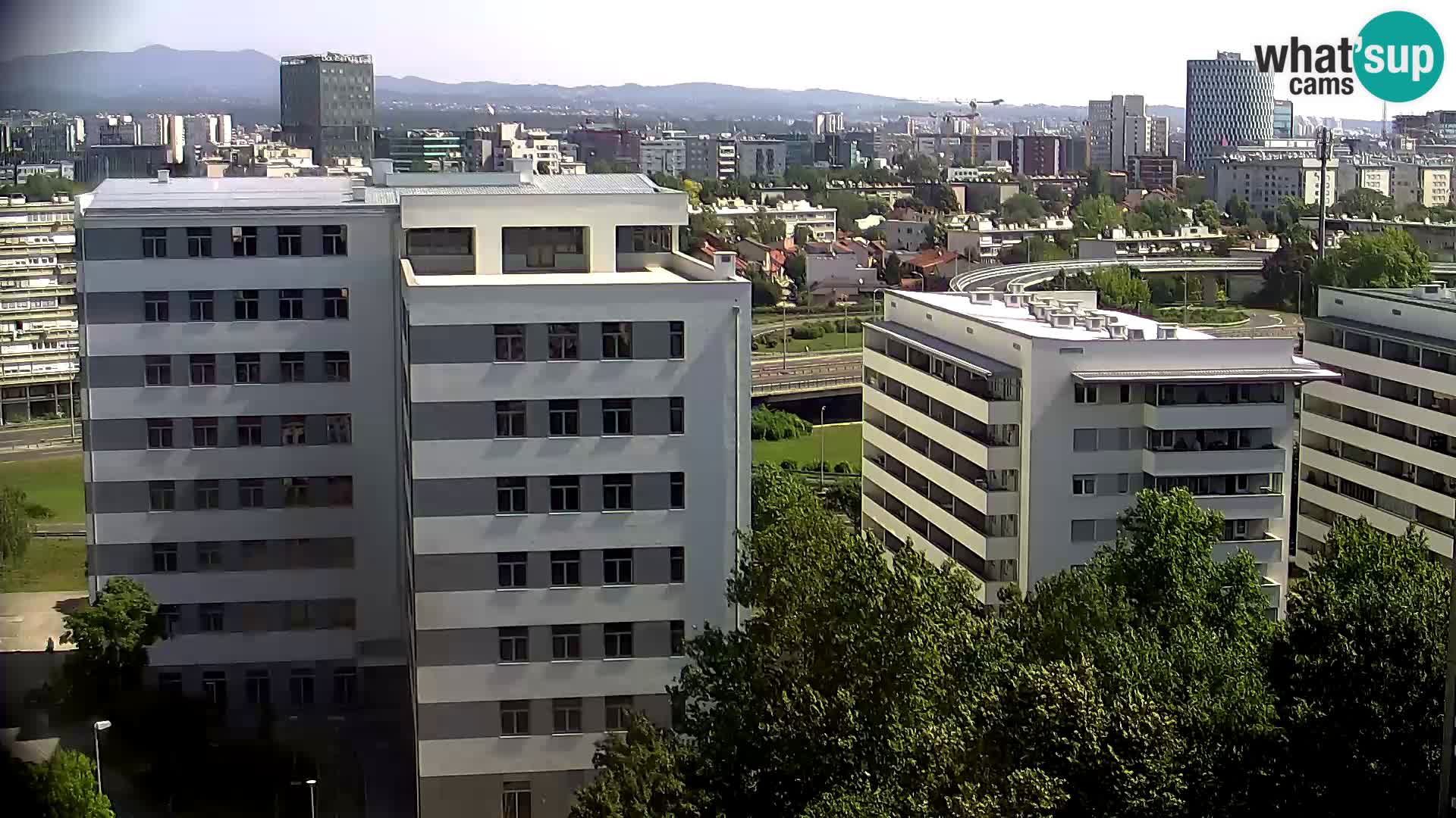 Rond-point en direct traversant les avenues Slavonska et Marin Držić à Zagreb webcam