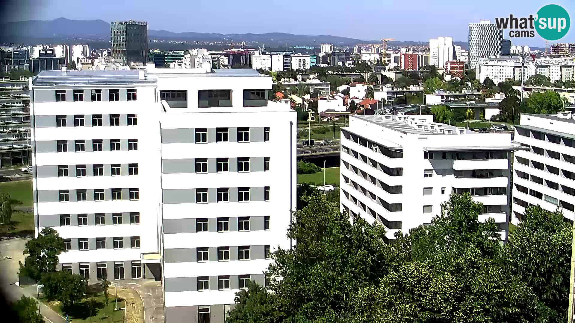 Rond-point en direct traversant les avenues Slavonska et Marin Držić à Zagreb webcam