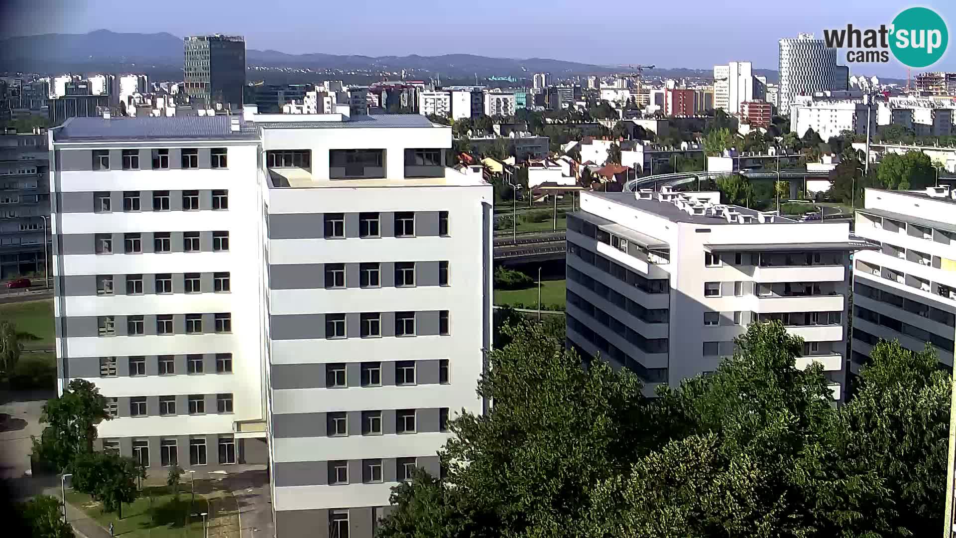 Rond-point en direct traversant les avenues Slavonska et Marin Držić à Zagreb webcam