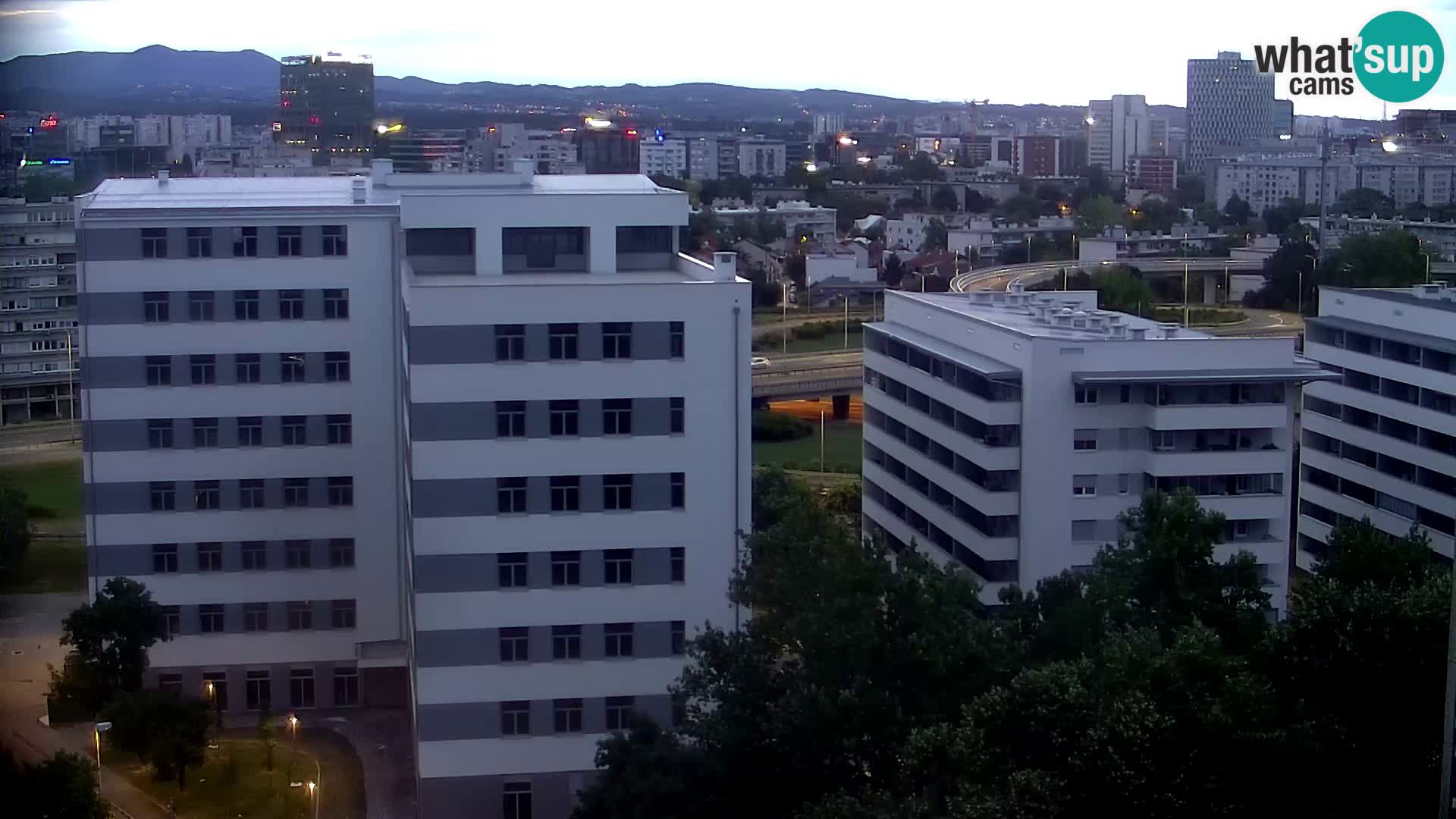 Rond-point en direct traversant les avenues Slavonska et Marin Držić à Zagreb webcam