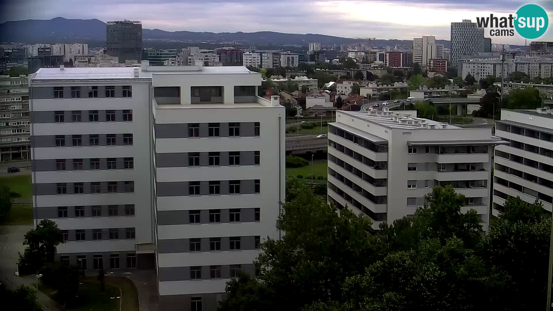 Live-Kreisverkehr Slavonska und Marin Držić Avenue zur Zagreb Webcam