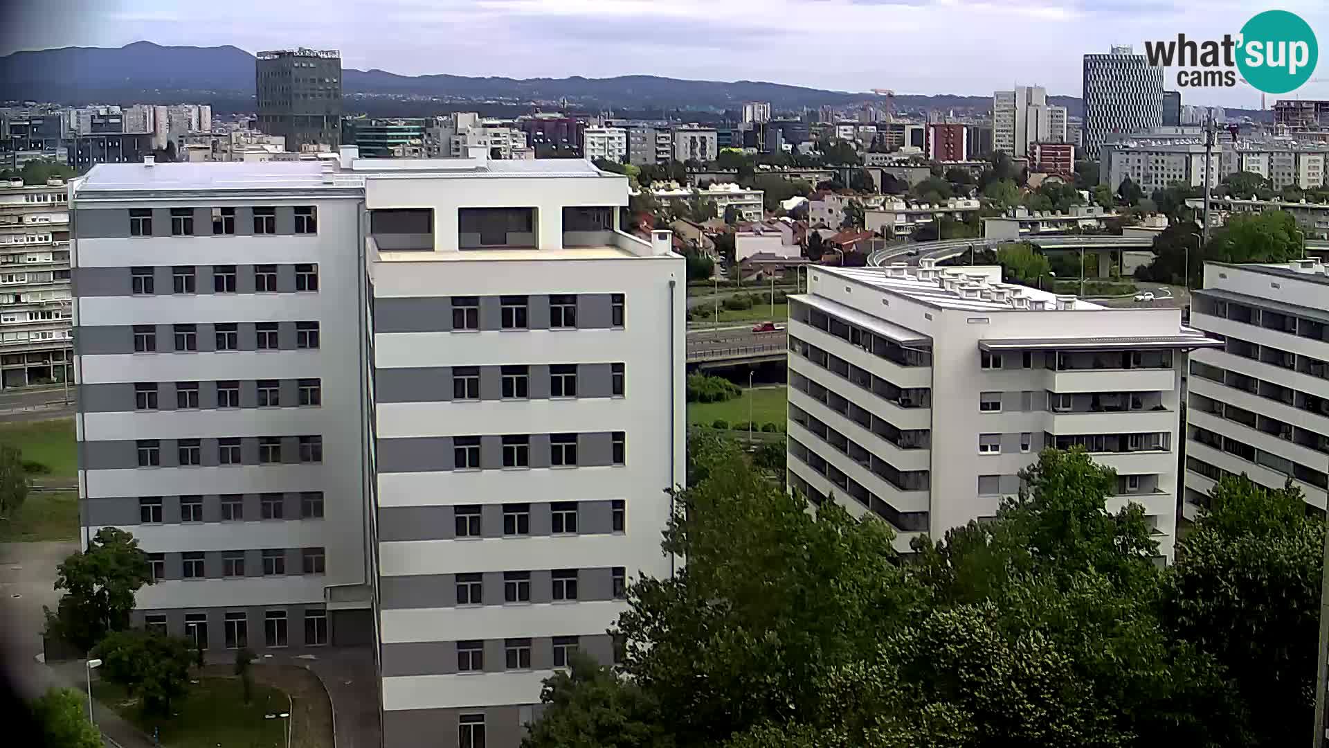 Live-Kreisverkehr Slavonska und Marin Držić Avenue zur Zagreb Webcam