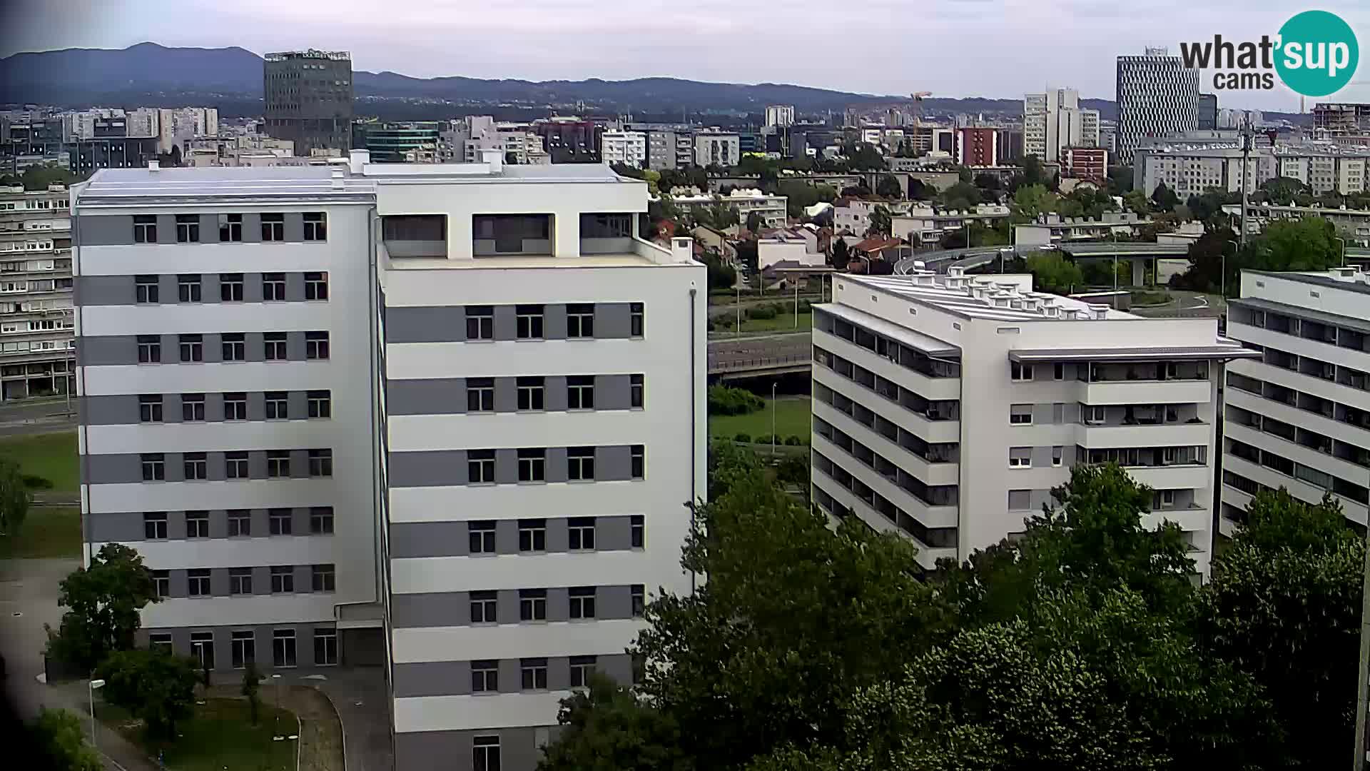 Live-Kreisverkehr Slavonska und Marin Držić Avenue zur Zagreb Webcam