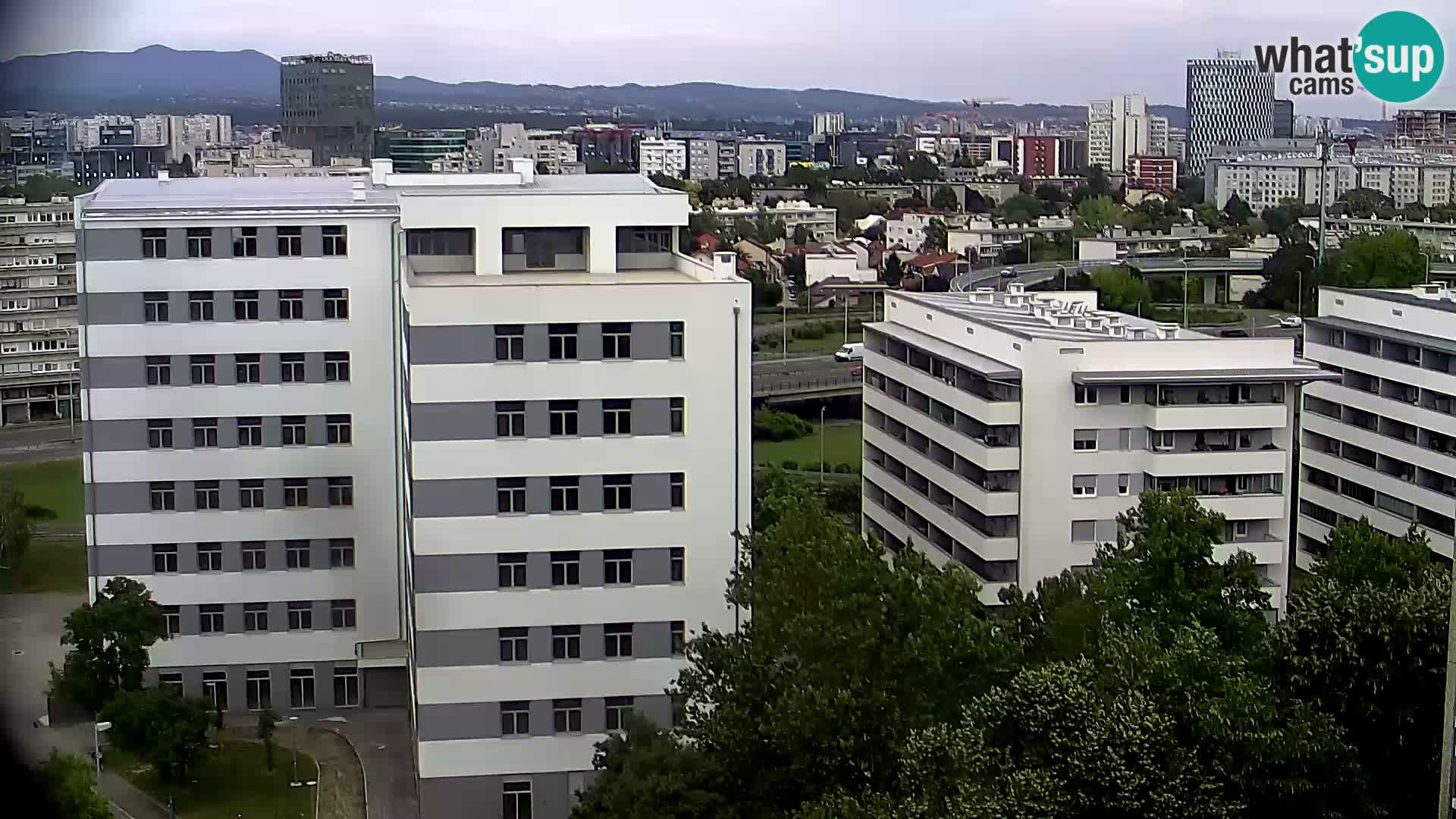 Live-Kreisverkehr Slavonska und Marin Držić Avenue zur Zagreb Webcam