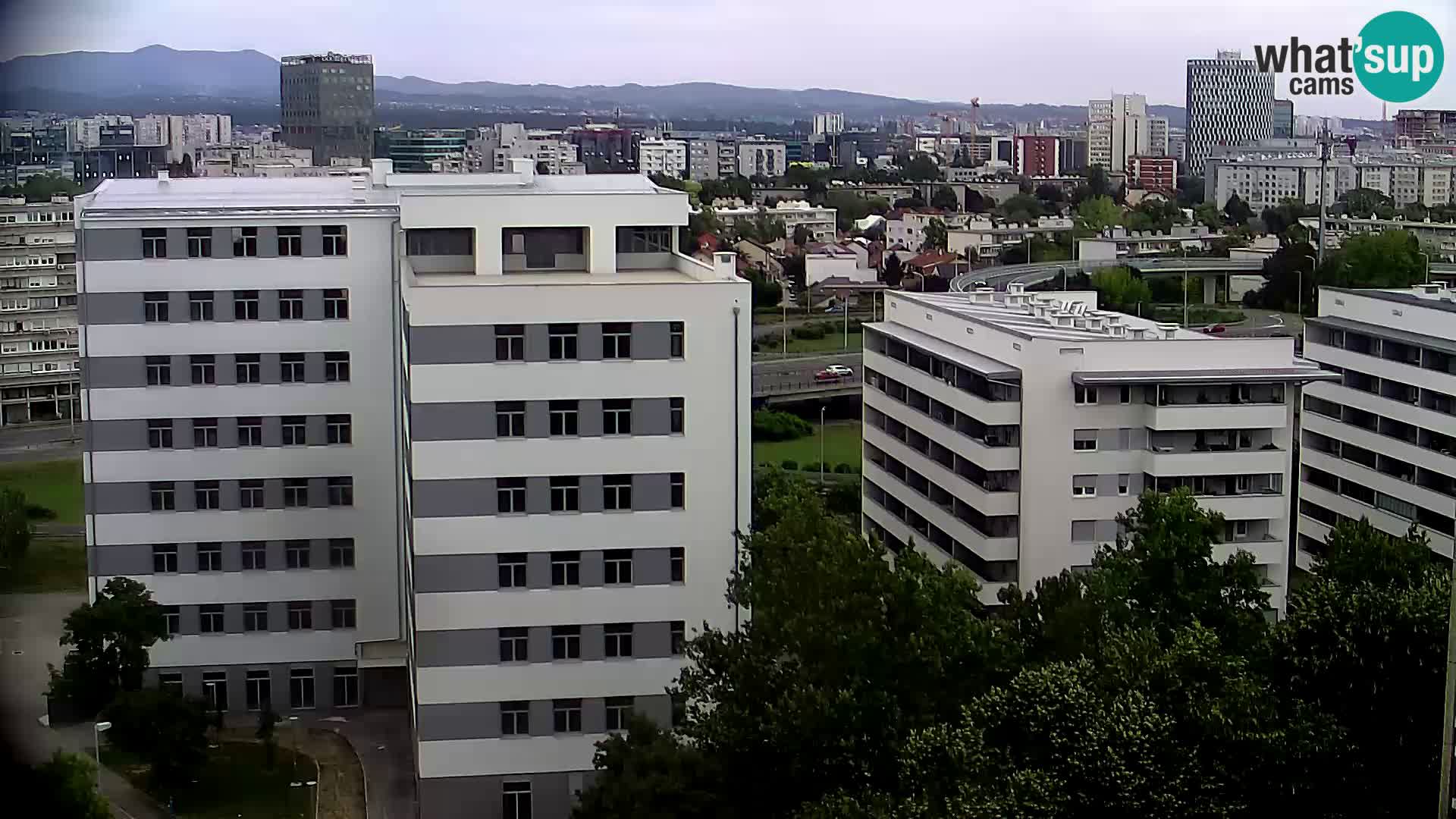 Live-Kreisverkehr Slavonska und Marin Držić Avenue zur Zagreb Webcam