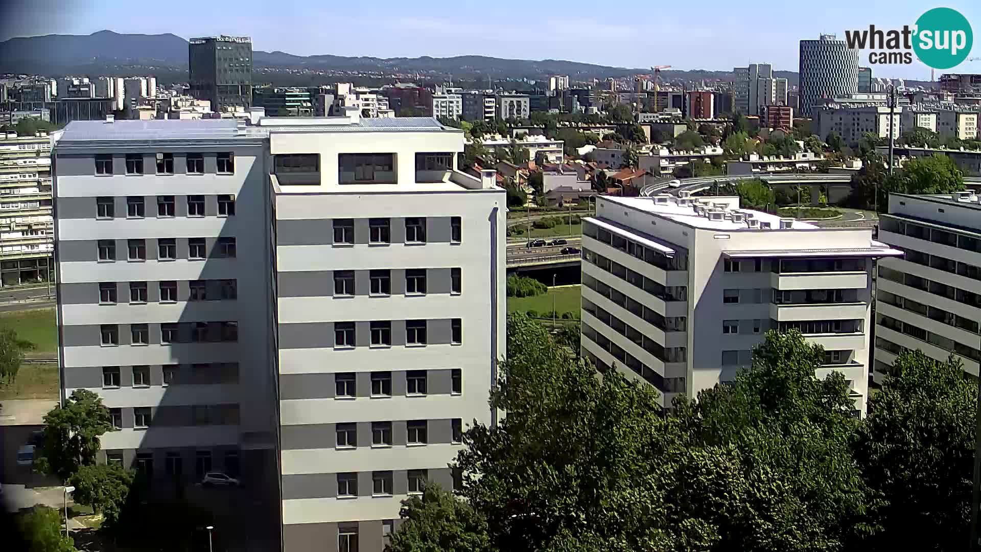 Web kamera Petlja Slavonska – Držićeva  – Zagreb Live