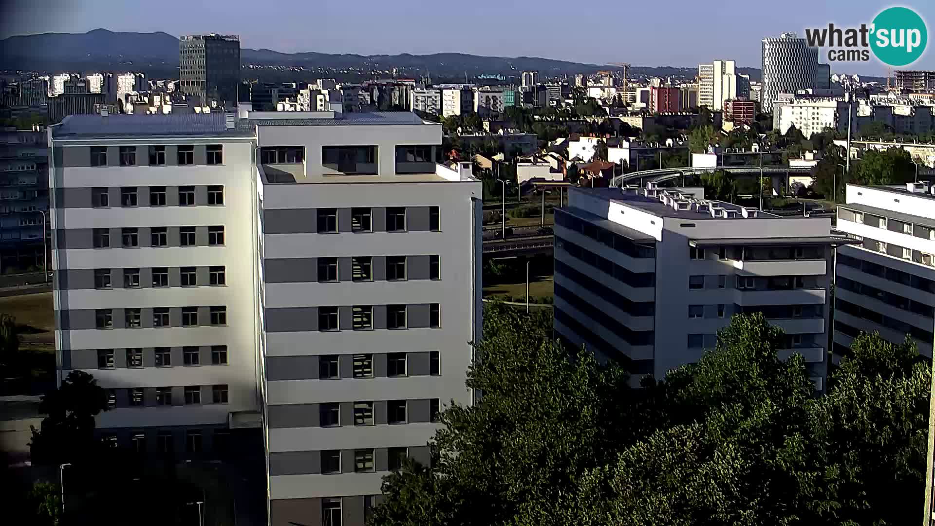 Web kamera Petlja Slavonska – Držićeva  – Zagreb Live