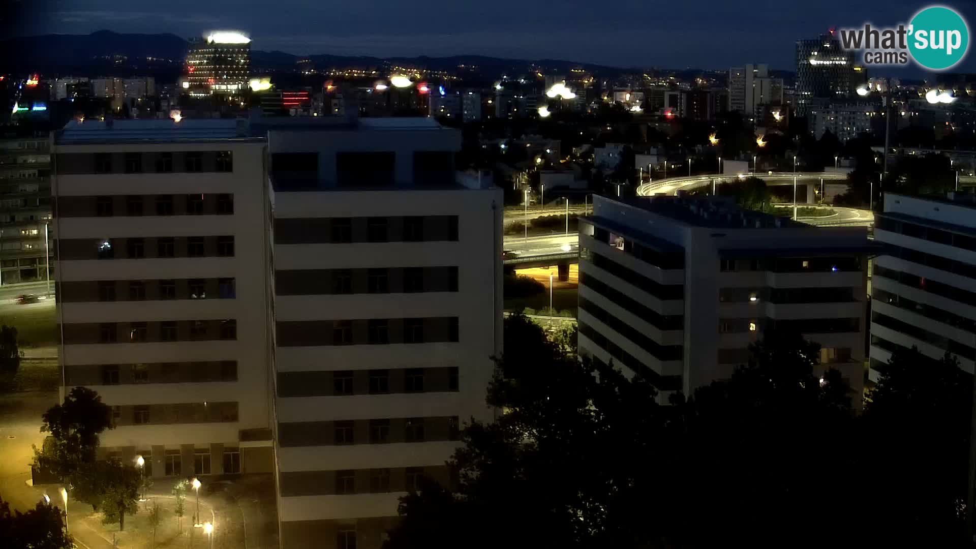 Live-Kreisverkehr Slavonska und Marin Držić Avenue zur Zagreb Webcam