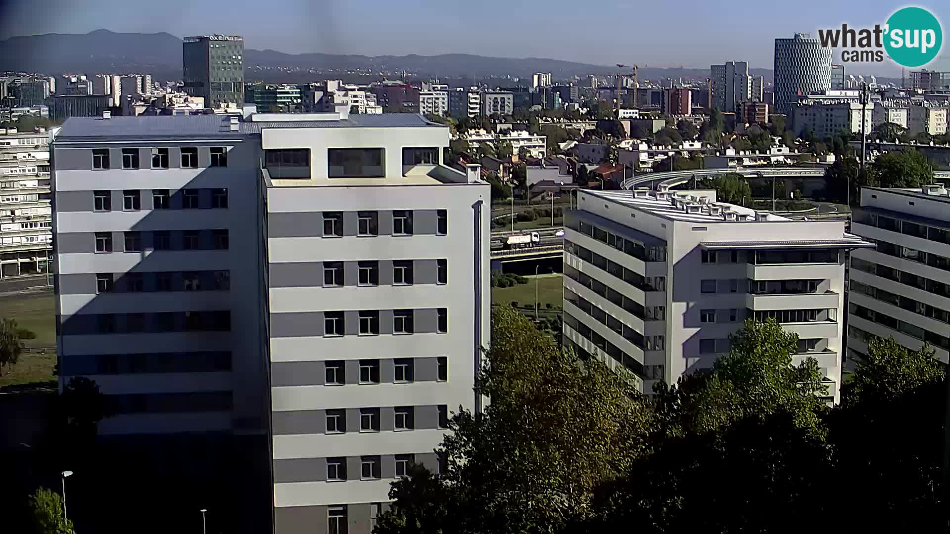 Live-Kreisverkehr Slavonska und Marin Držić Avenue zur Zagreb Webcam