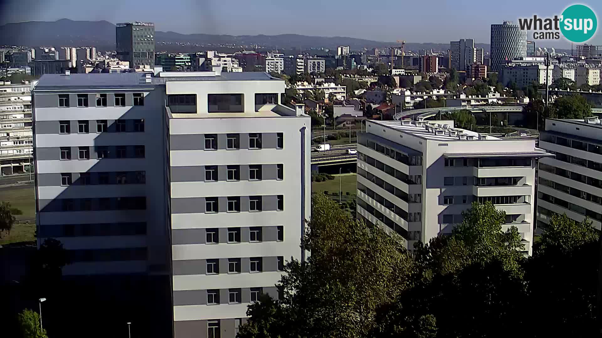 Live-Kreisverkehr Slavonska und Marin Držić Avenue zur Zagreb Webcam