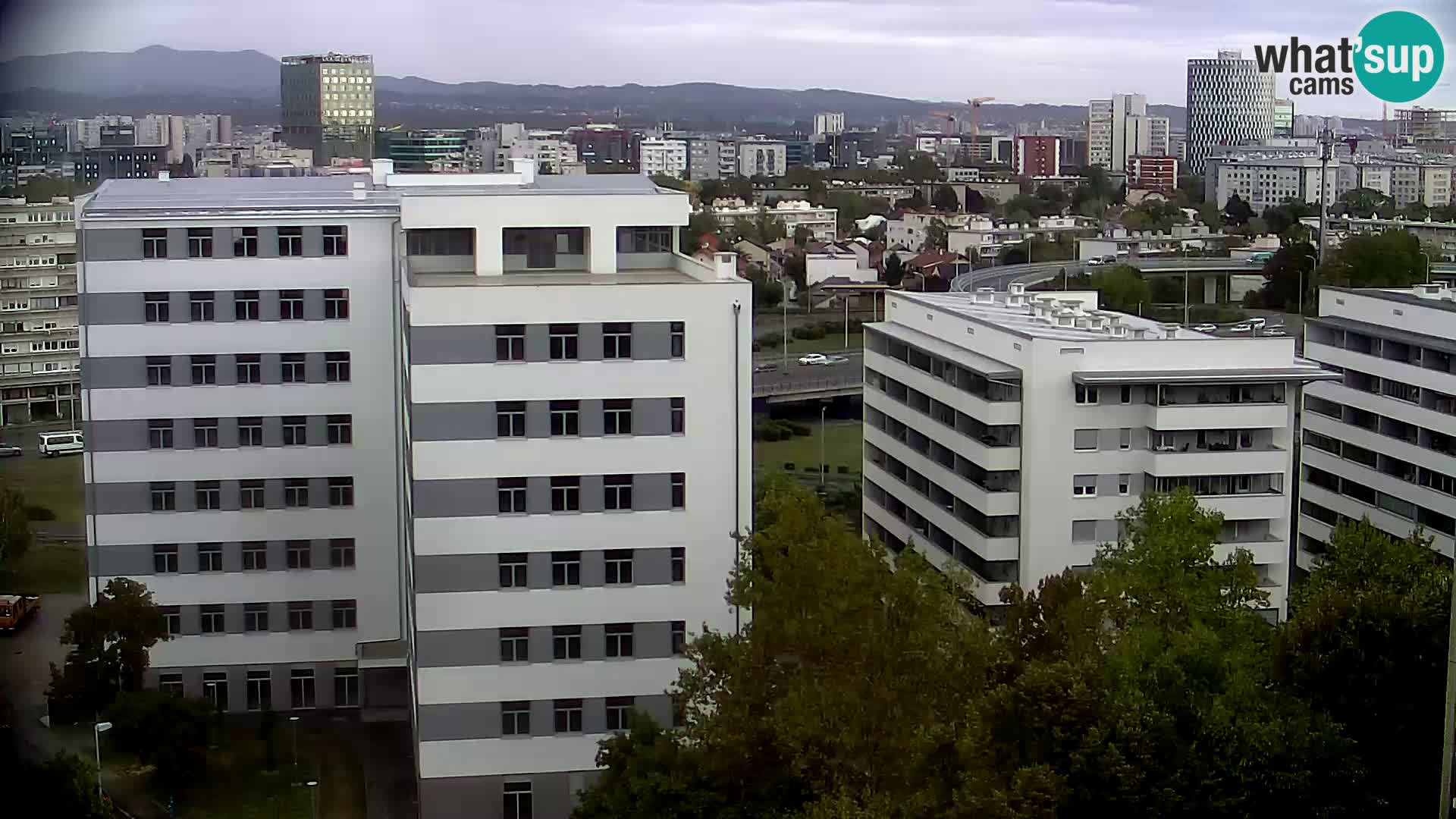Rond-point en direct traversant les avenues Slavonska et Marin Držić à Zagreb webcam