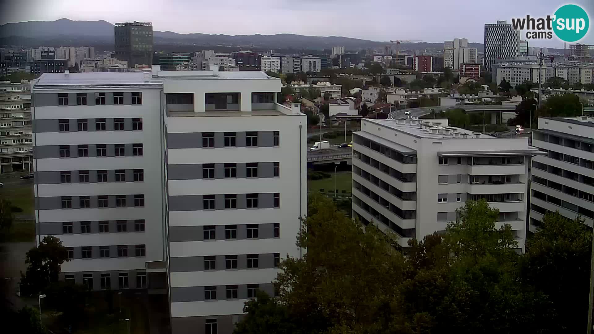 Live-Kreisverkehr Slavonska und Marin Držić Avenue zur Zagreb Webcam