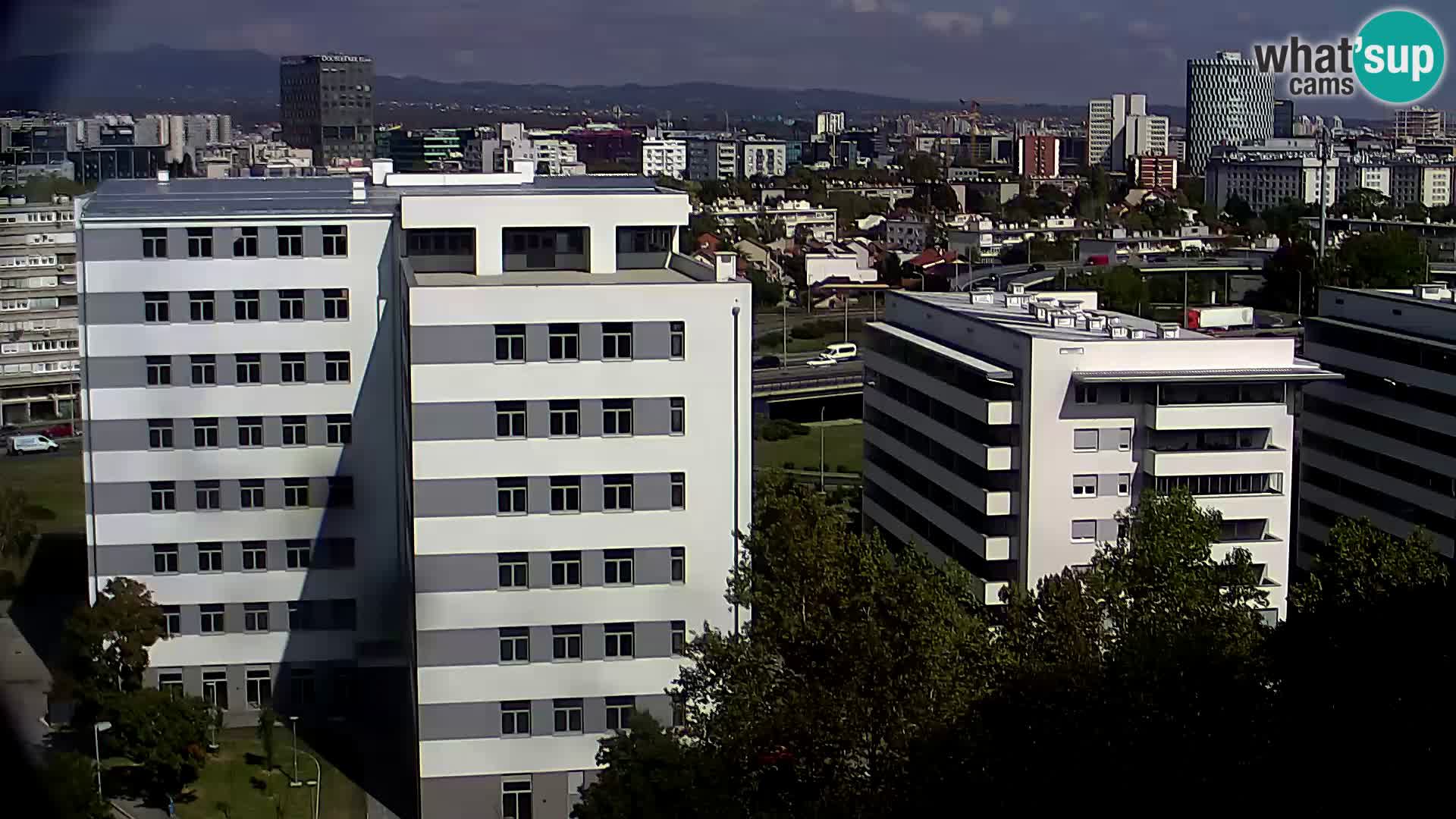 Rond-point en direct traversant les avenues Slavonska et Marin Držić à Zagreb webcam