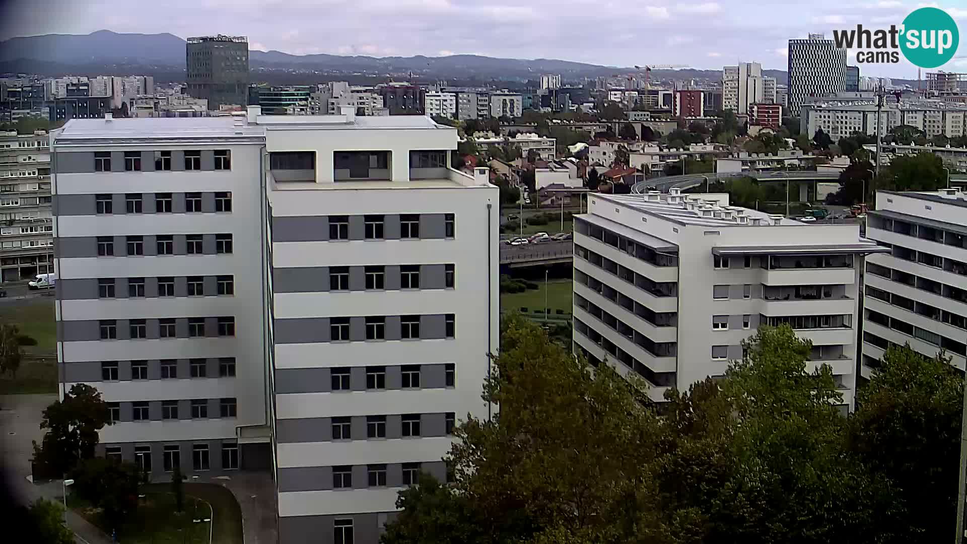 Live-Kreisverkehr Slavonska und Marin Držić Avenue zur Zagreb Webcam