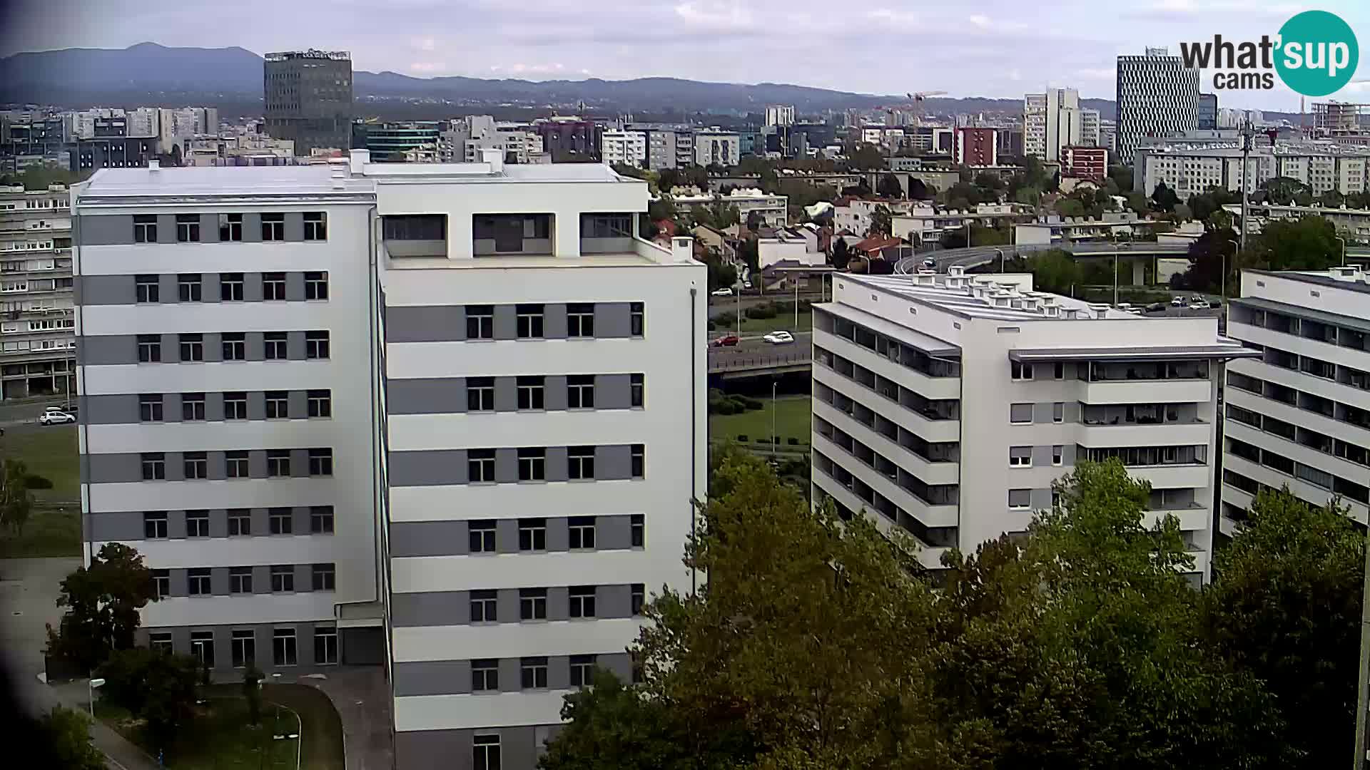 Live-Kreisverkehr Slavonska und Marin Držić Avenue zur Zagreb Webcam