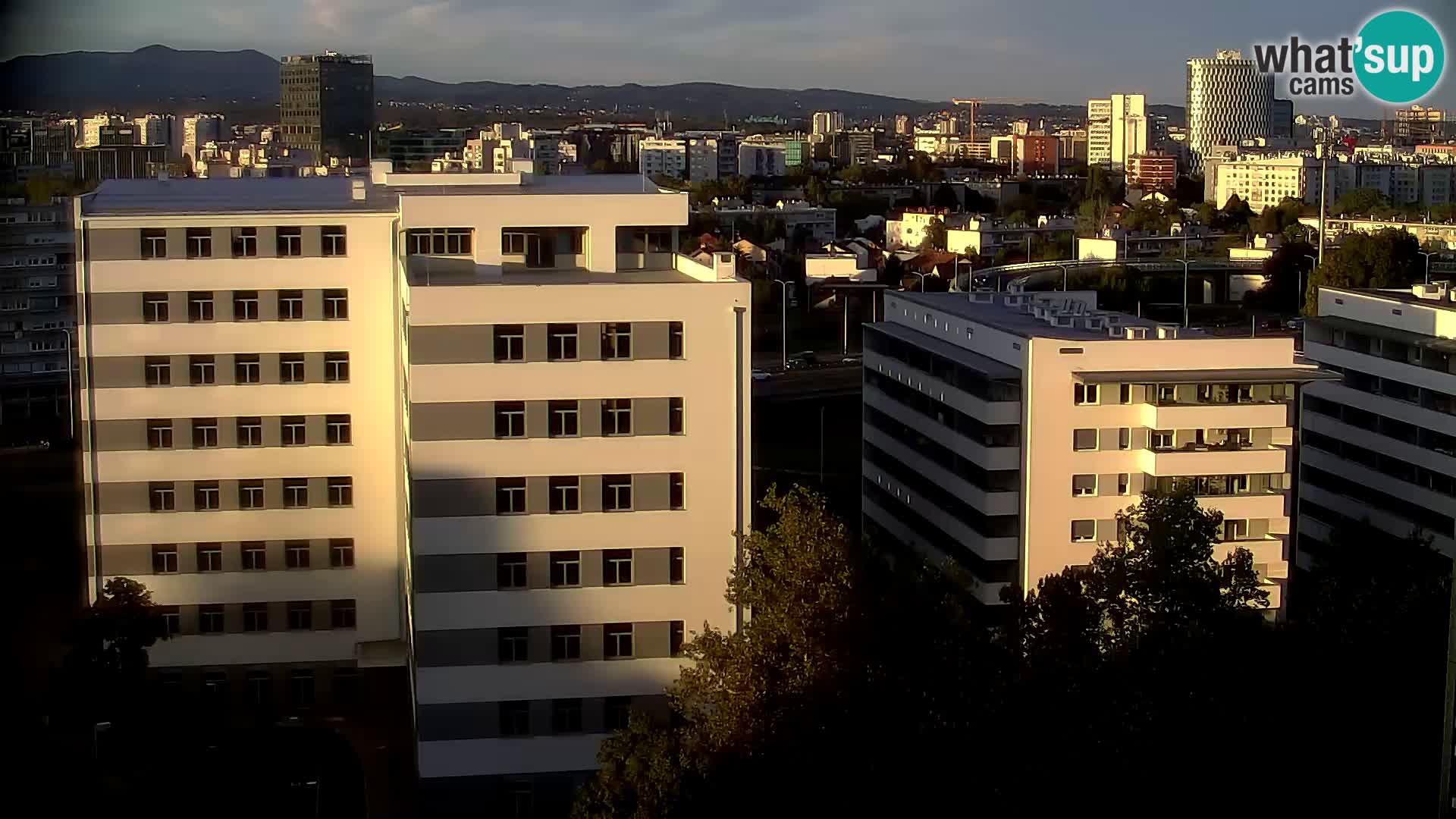 Live-Kreisverkehr Slavonska und Marin Držić Avenue zur Zagreb Webcam
