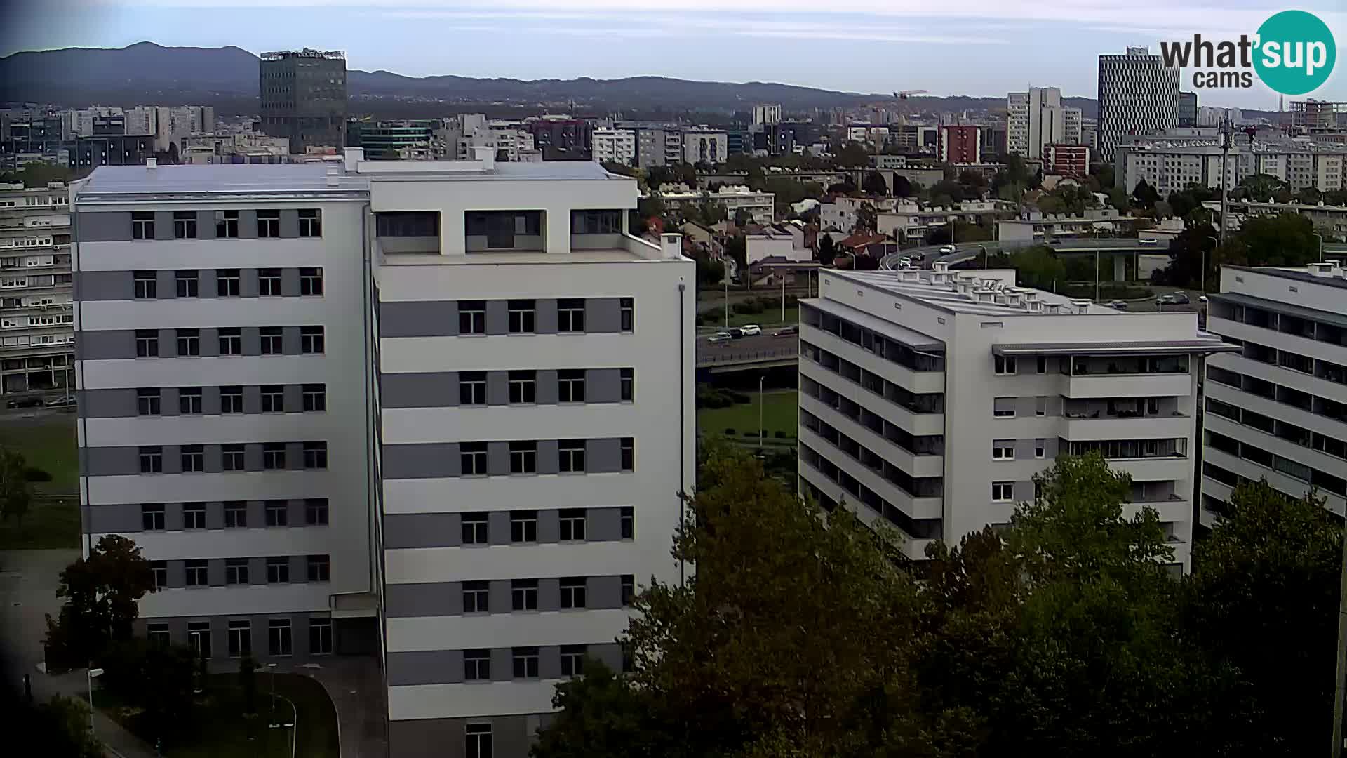 Rond-point en direct traversant les avenues Slavonska et Marin Držić à Zagreb webcam