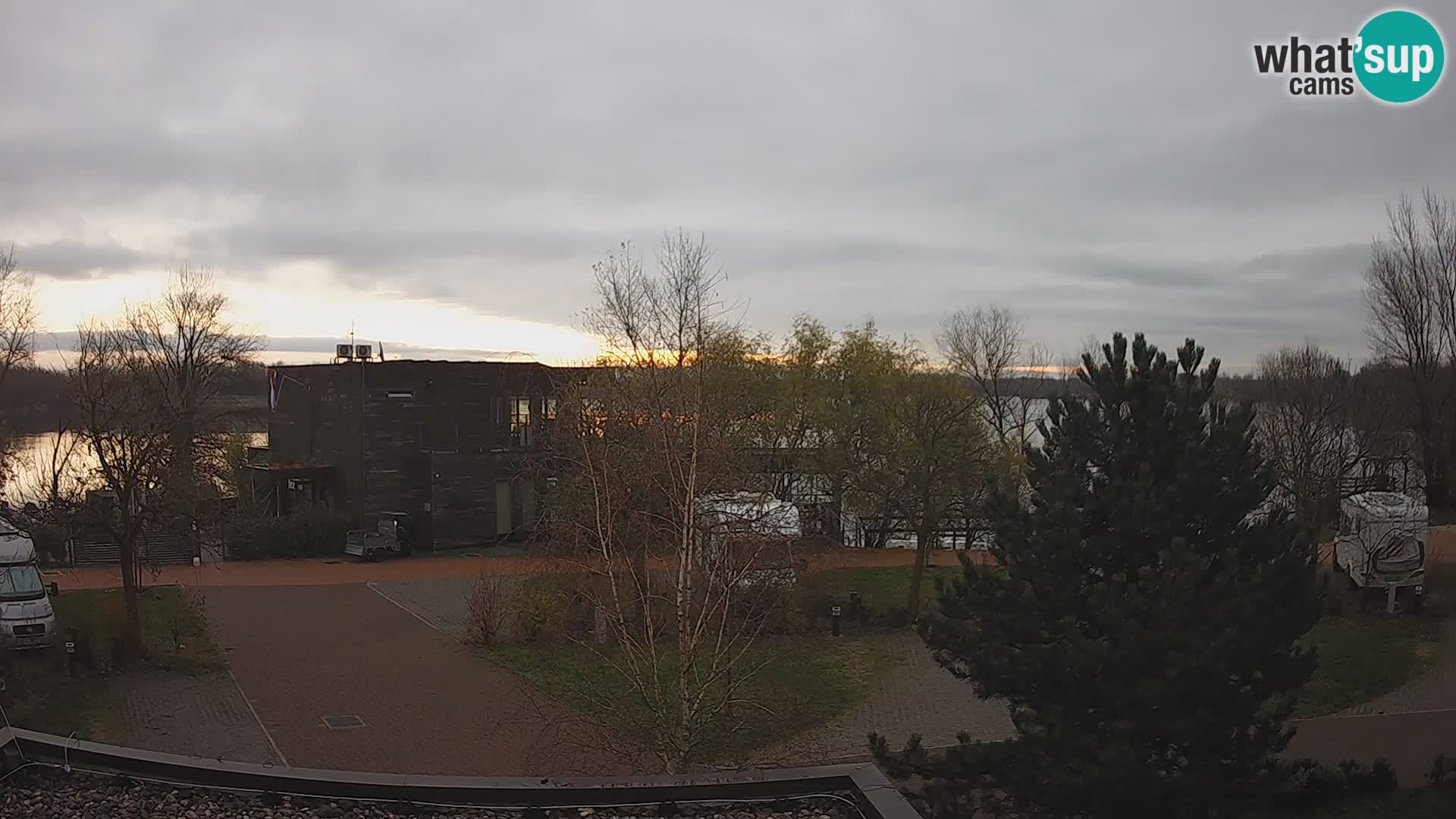 Zagreb Camp – Lago Rakitje