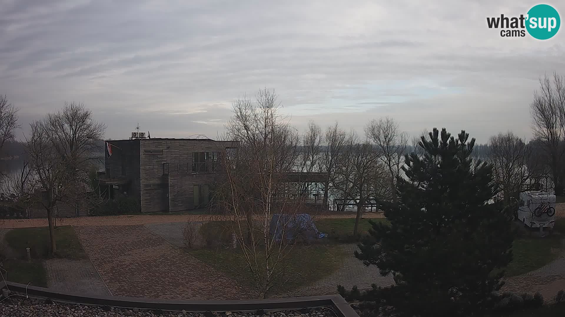 Zagreb Camp – Lago Rakitje