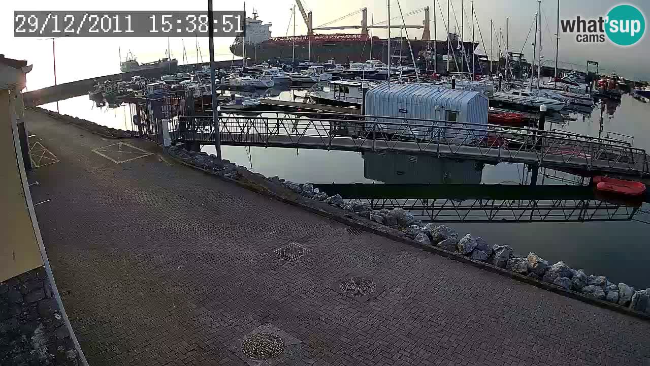 Fenit Marina spletna kamera