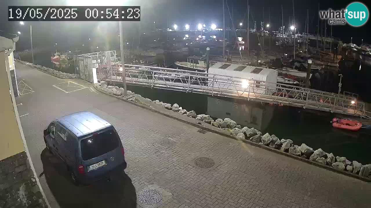 Fenit Marina spletna kamera