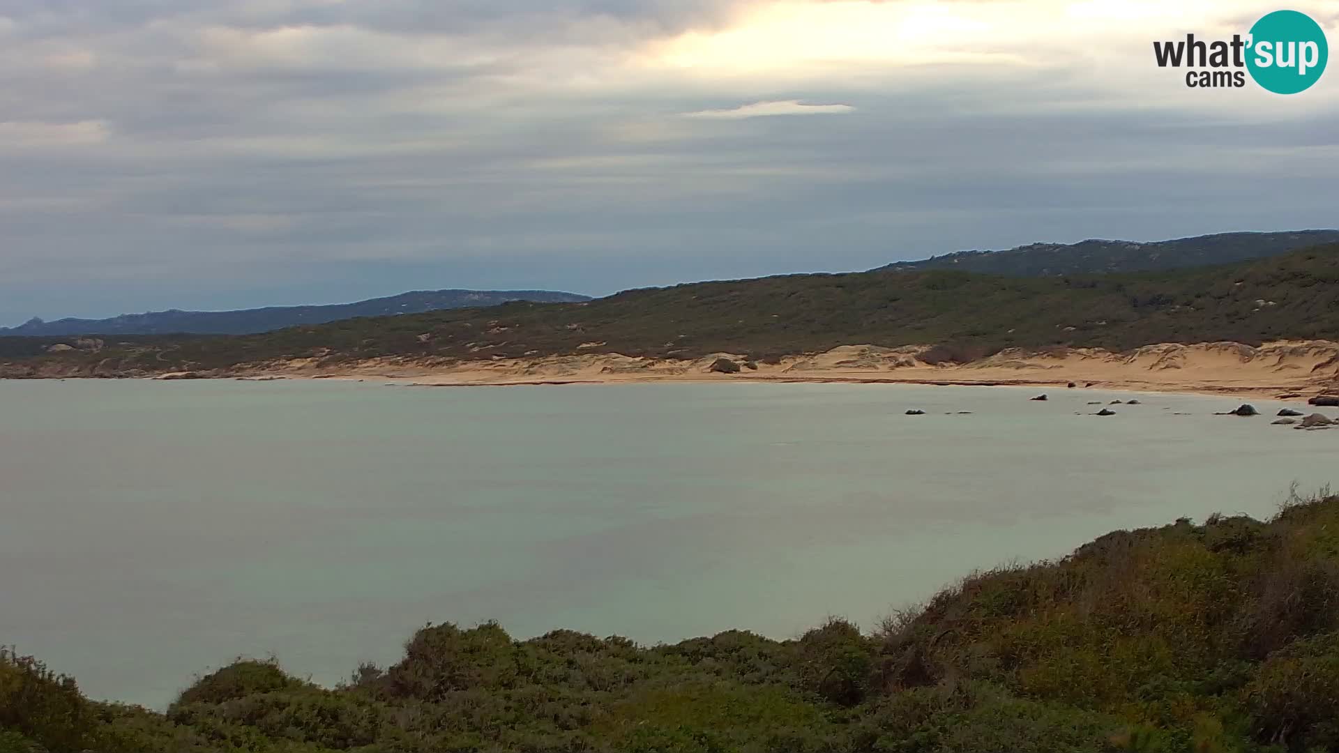 Plaža Naracu Nieddu spletna kamera – Aglientu – Sardinija