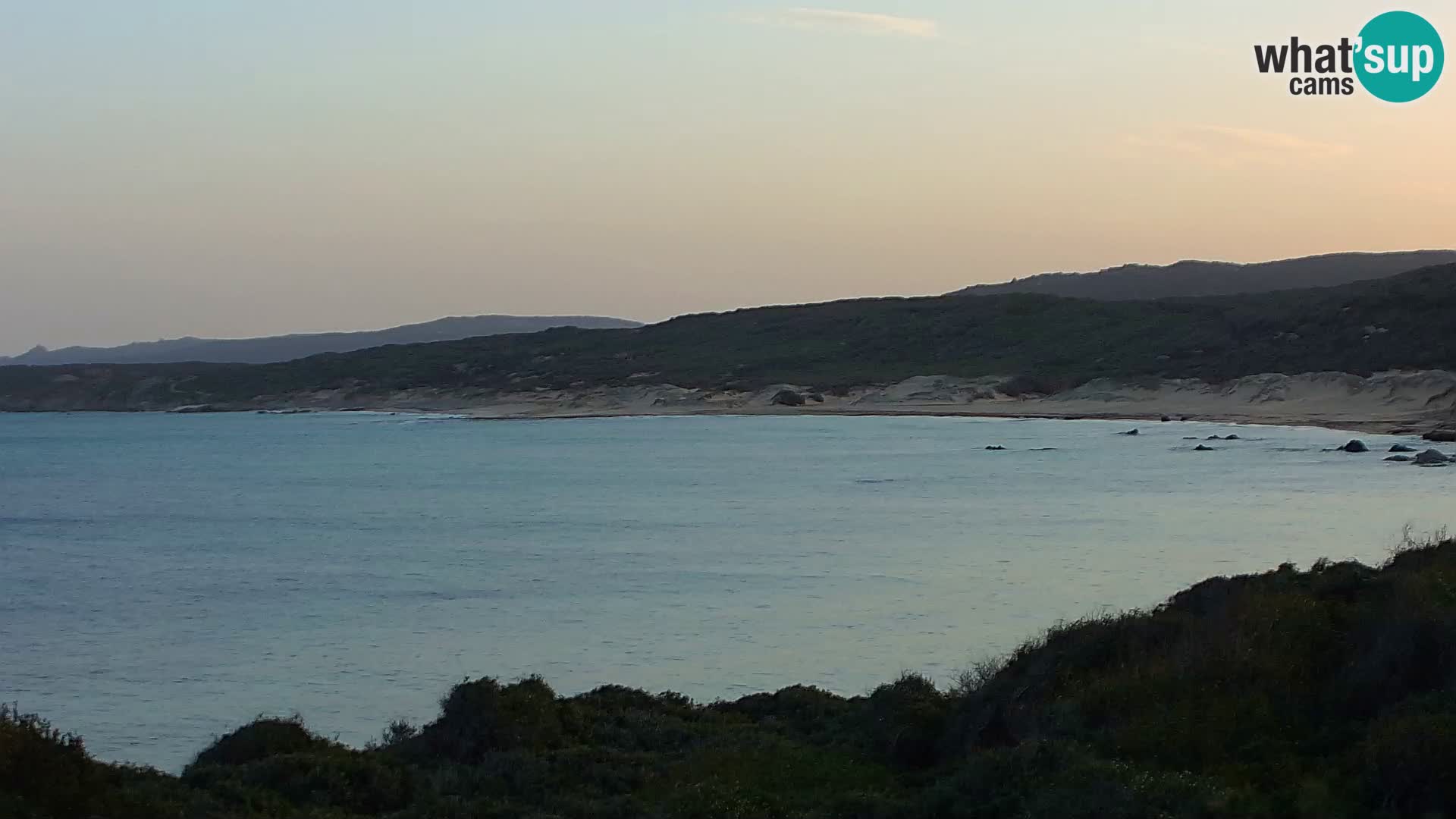 Plaža Naracu Nieddu spletna kamera – Aglientu – Sardinija