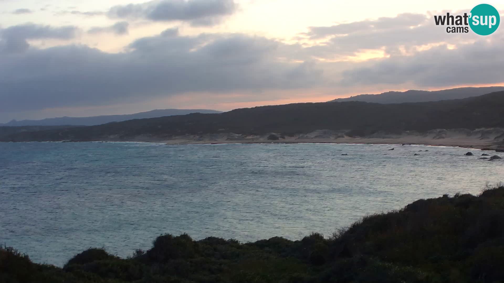 Plaža Naracu Nieddu spletna kamera – Aglientu – Sardinija