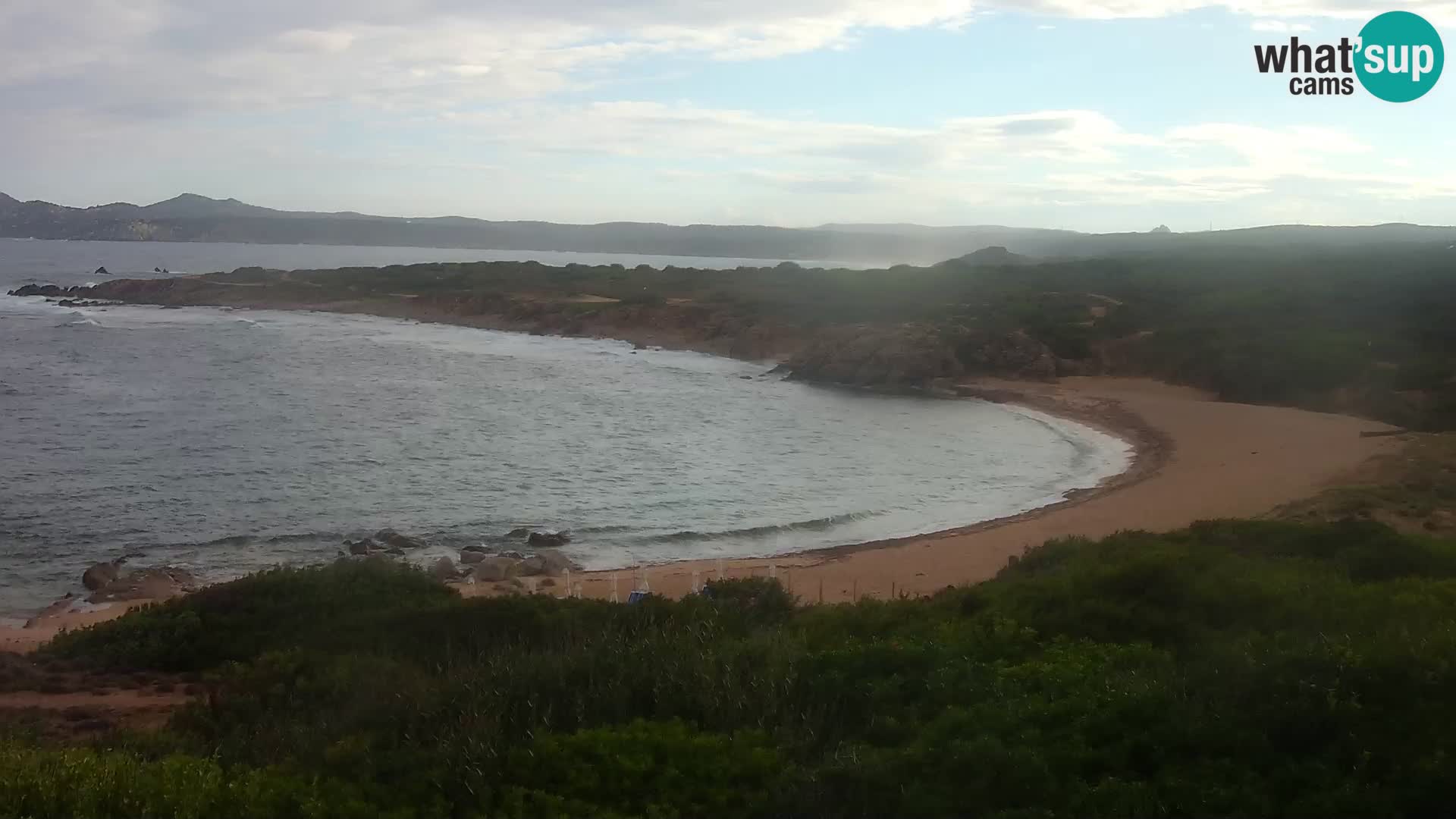 Spletna kamera v živo Plaža Cala Pischina – Aglientu – Sardinija